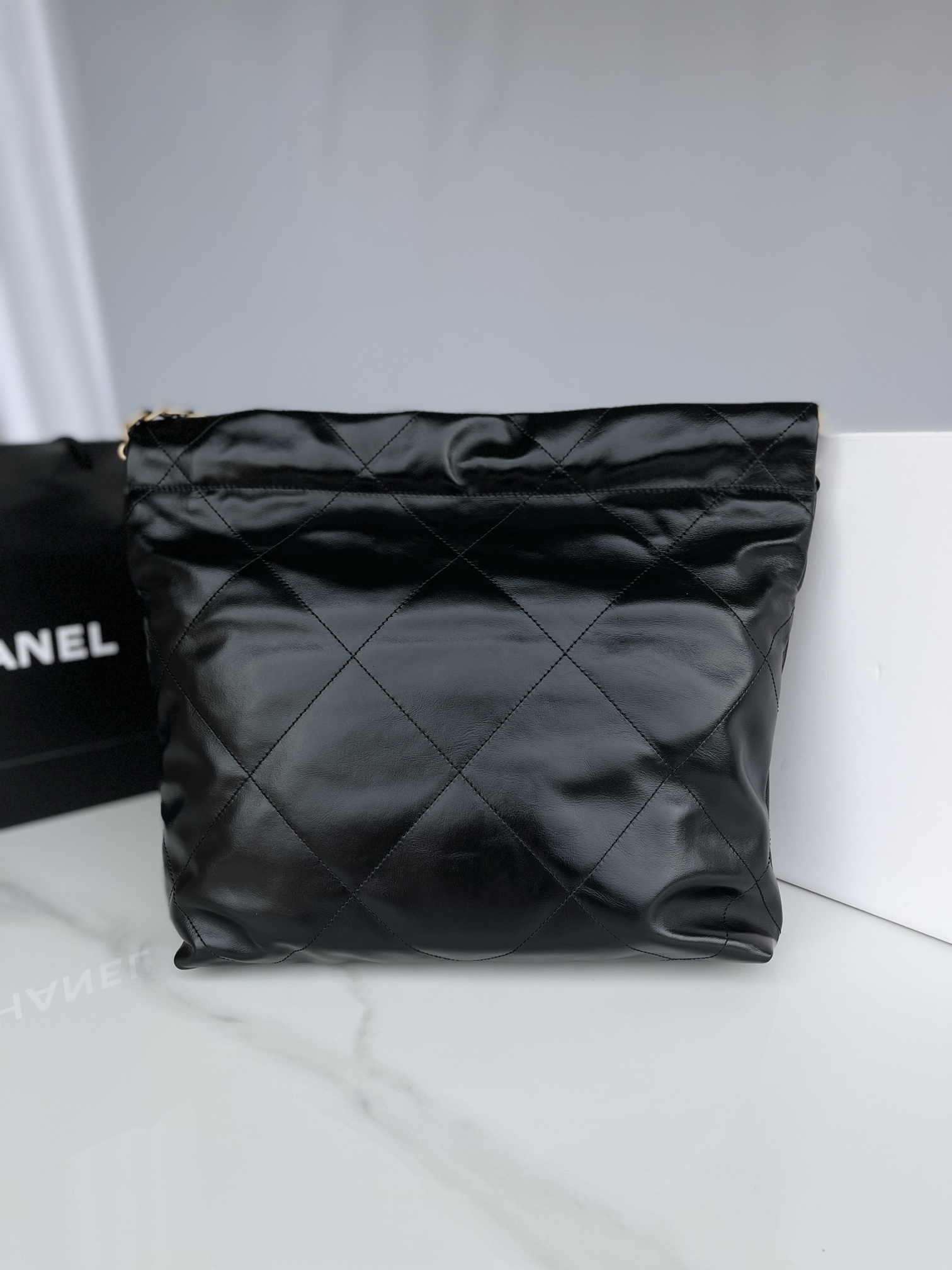 Chanel型号:AS3260简介:原单质量经典之作华丽与气质的前沿是你意想不到的尊贵皮种:原单进口牛皮