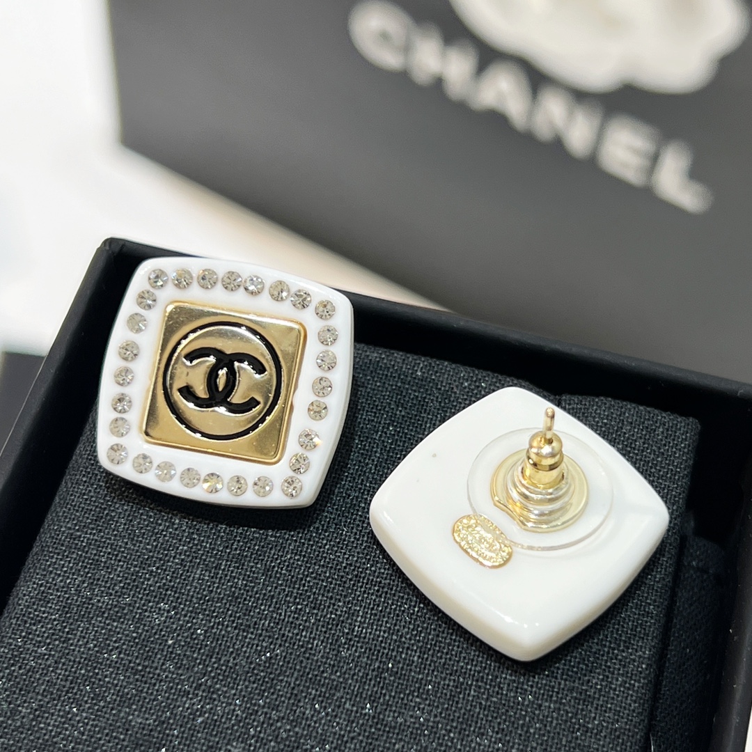 新款☑️CHANEL香奈儿双c 方形耳钉耳环
