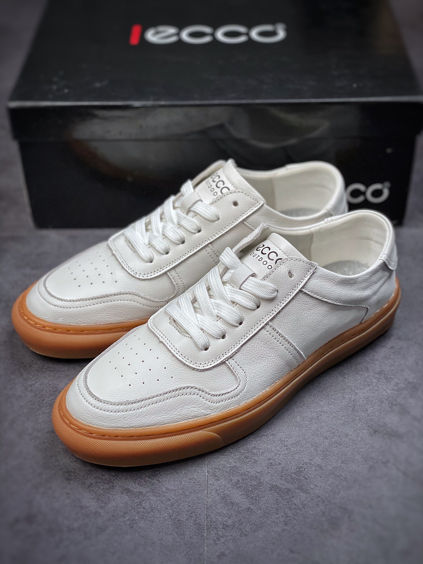 240  ECCO 爱步  黄景瑜同款休闲小皮鞋