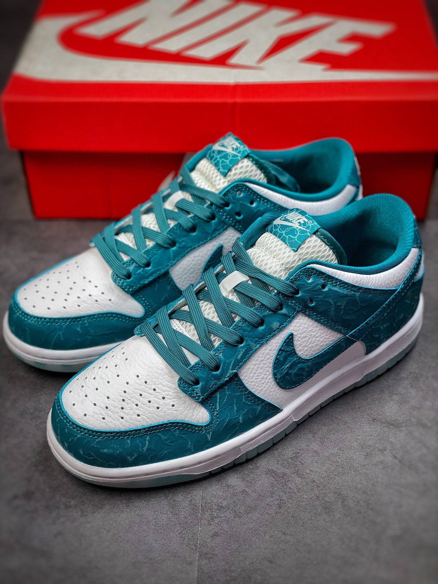 260 Nike SB Dunk Low 麂皮海洋蓝白 纯原大厂出品 DV3029-100