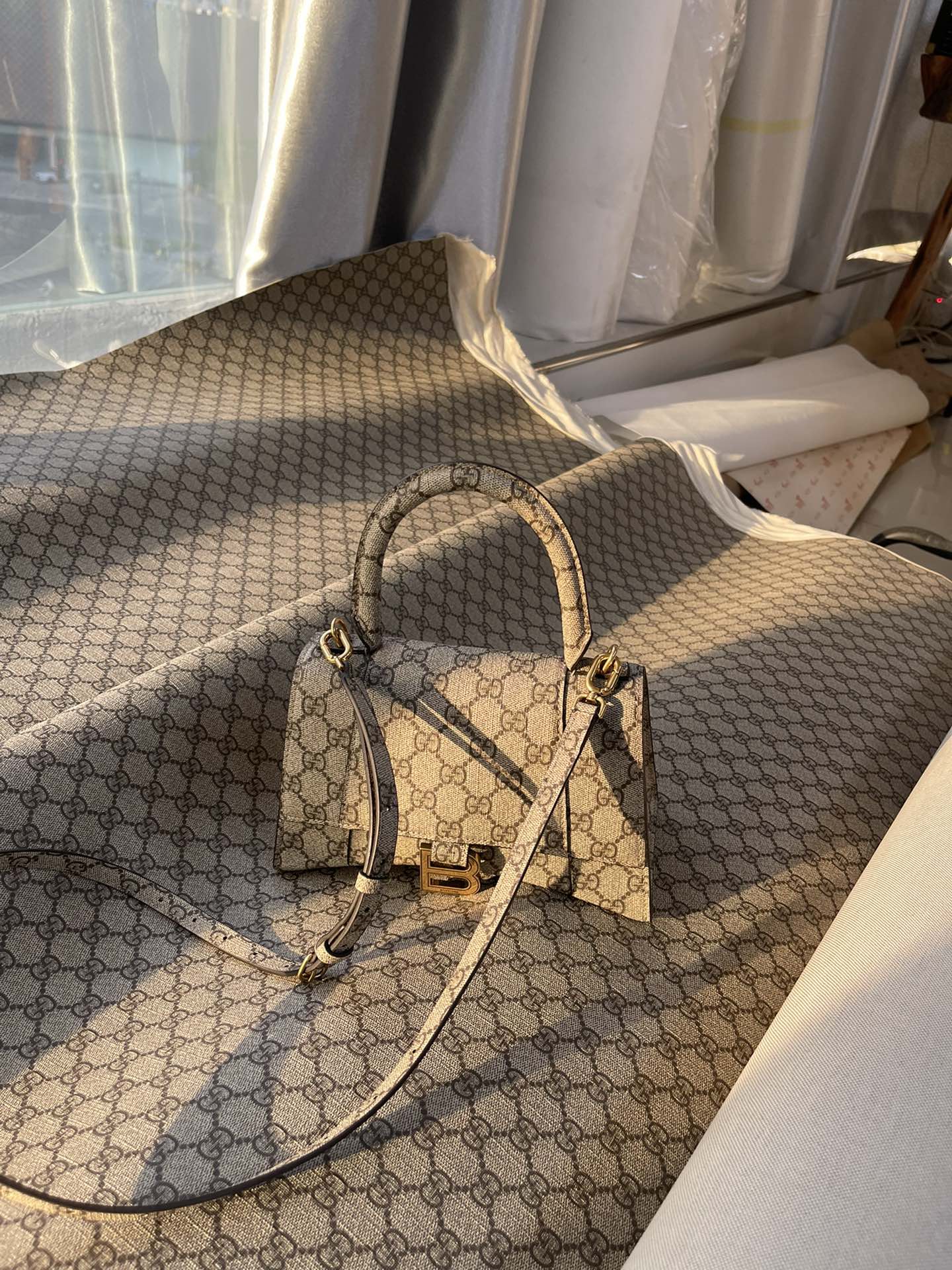 Italian-sourced GG monogram fabric produced by Limonta, complete with em - Comprehensive 2