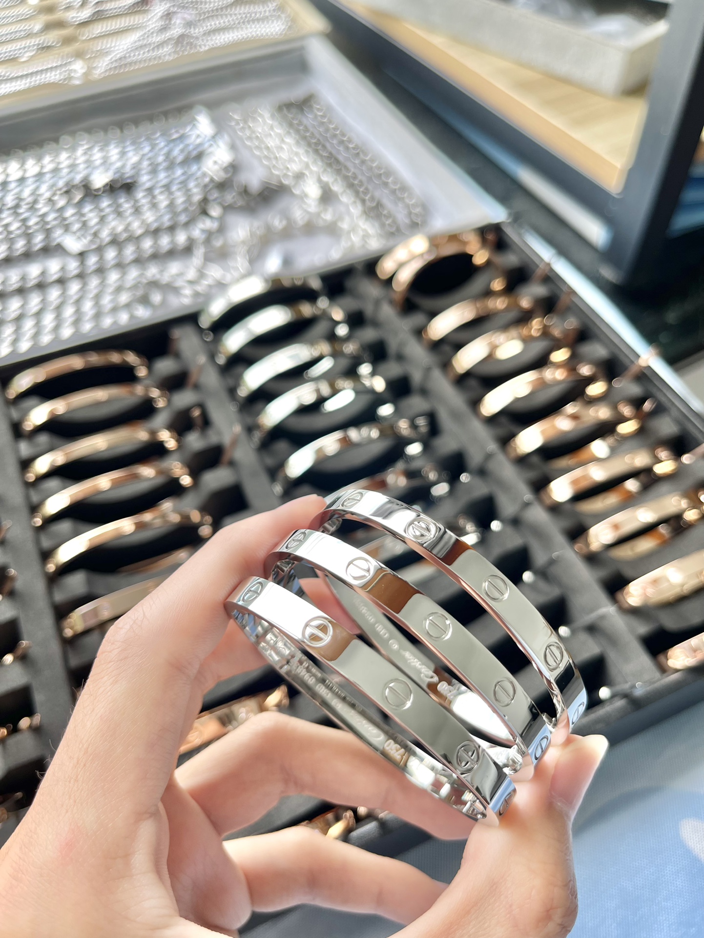Cartier 卡地亚 K白宽版无钻手镯