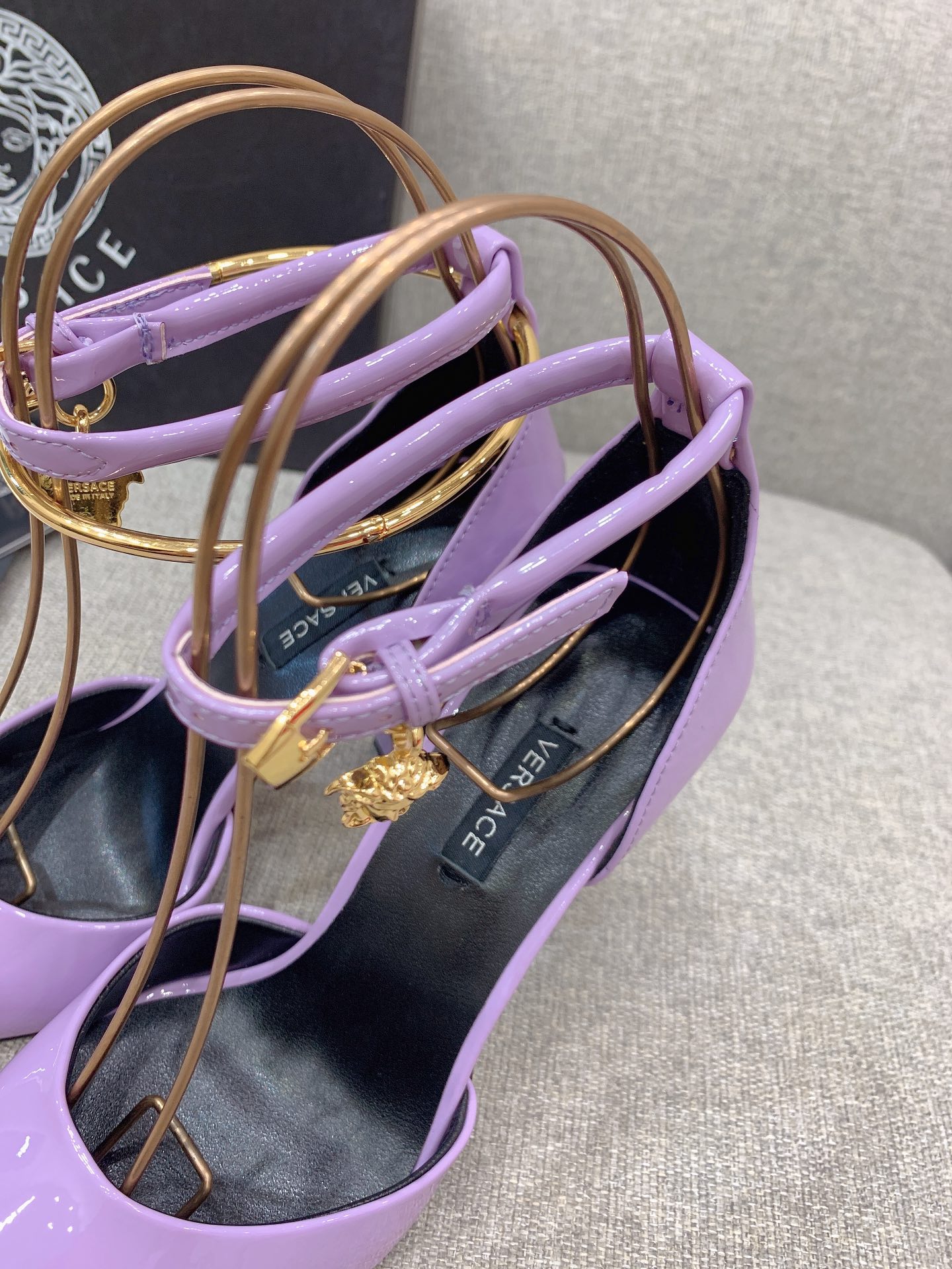 Versace’s New High Heels: Sheep-Skin, Italian Leather, 10cm, Size 35-39 - 图片 6