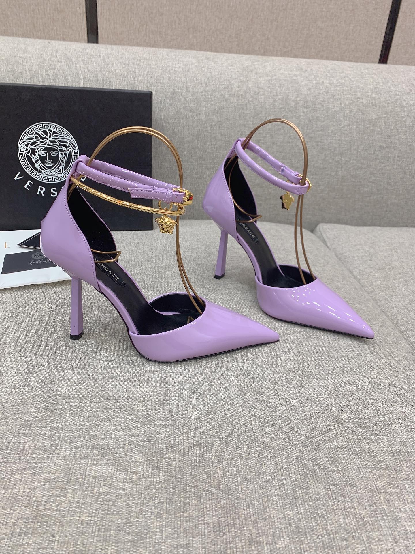 Versace’s New High Heels: Sheep-Skin, Italian Leather, 10cm, Size 35-39 - 图片 2