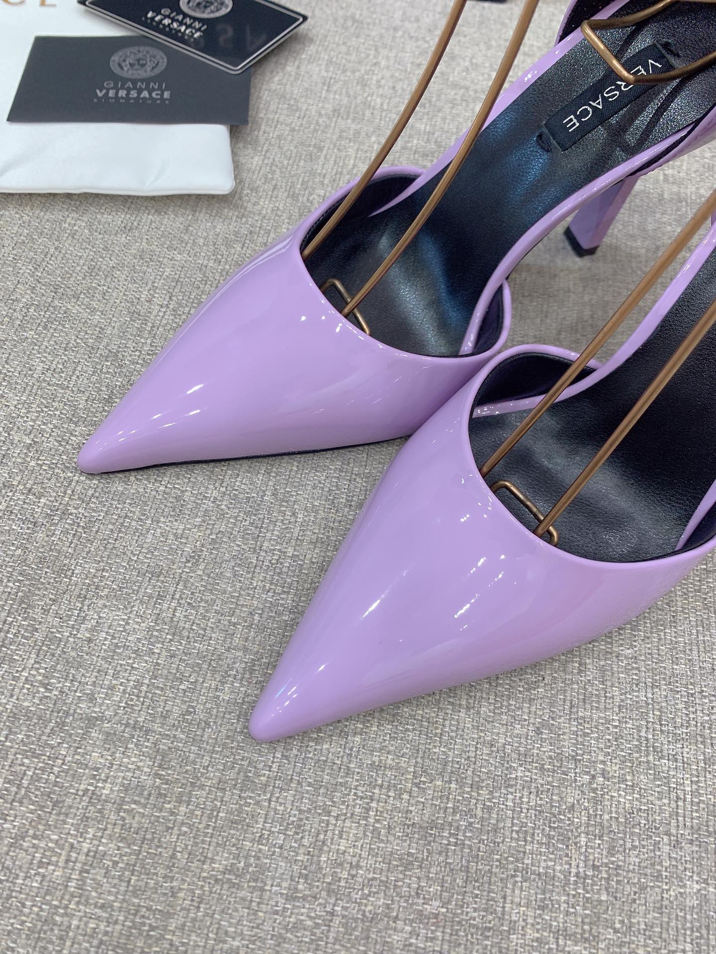 Versace’s New High Heels: Sheep-Skin, Italian Leather, 10cm, Size 35-39 - 图片 5