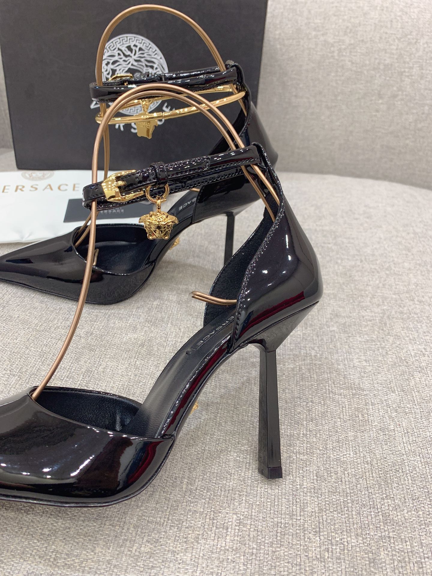 Versace’s New High Heels: Sheep-Skin Italian Skins, 10 cm, Size 35-39. - 图片 7