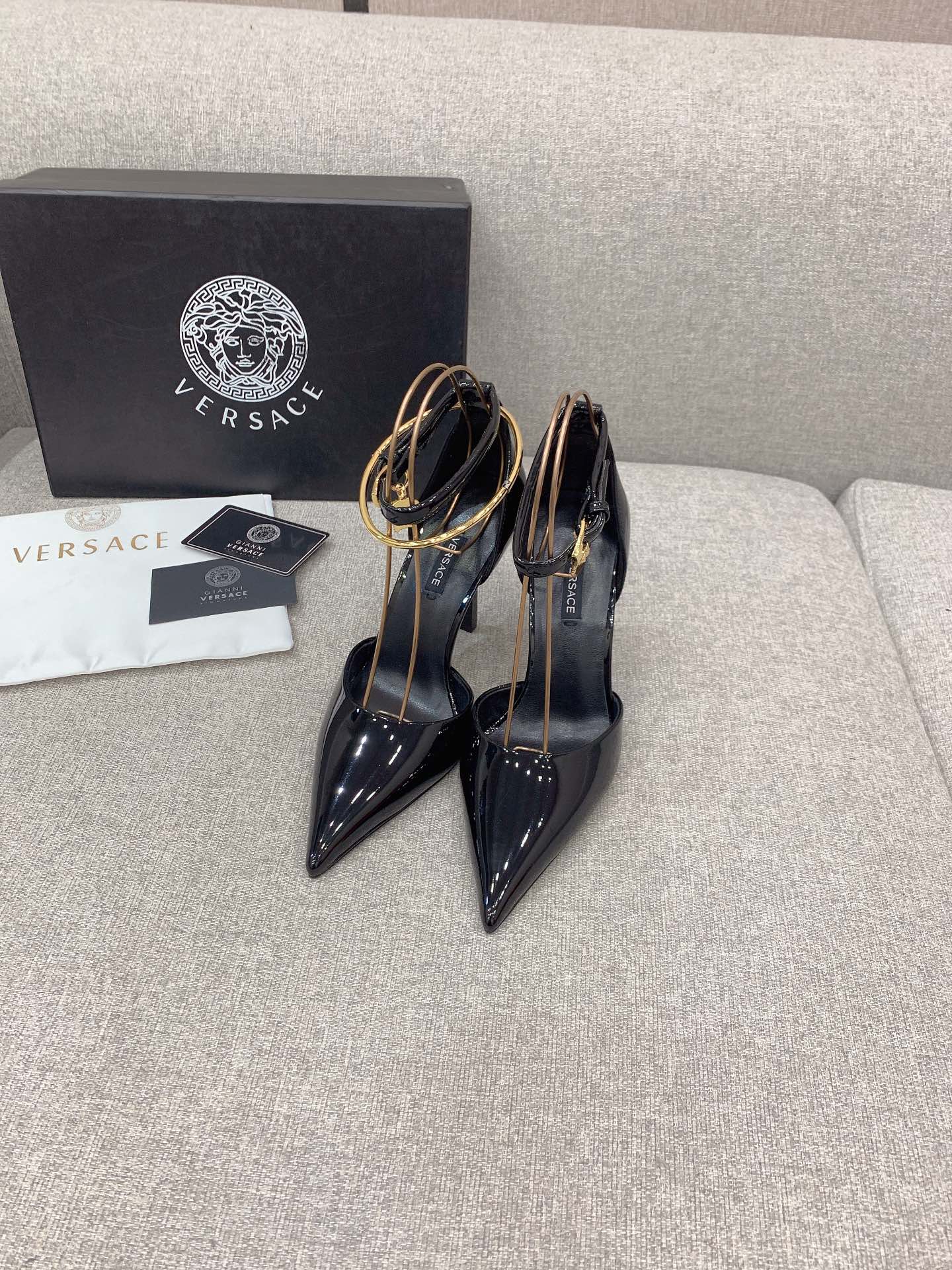 Versace’s New High Heels: Sheep-Skin Italian Skins, 10 cm, Size 35-39. - 图片 1