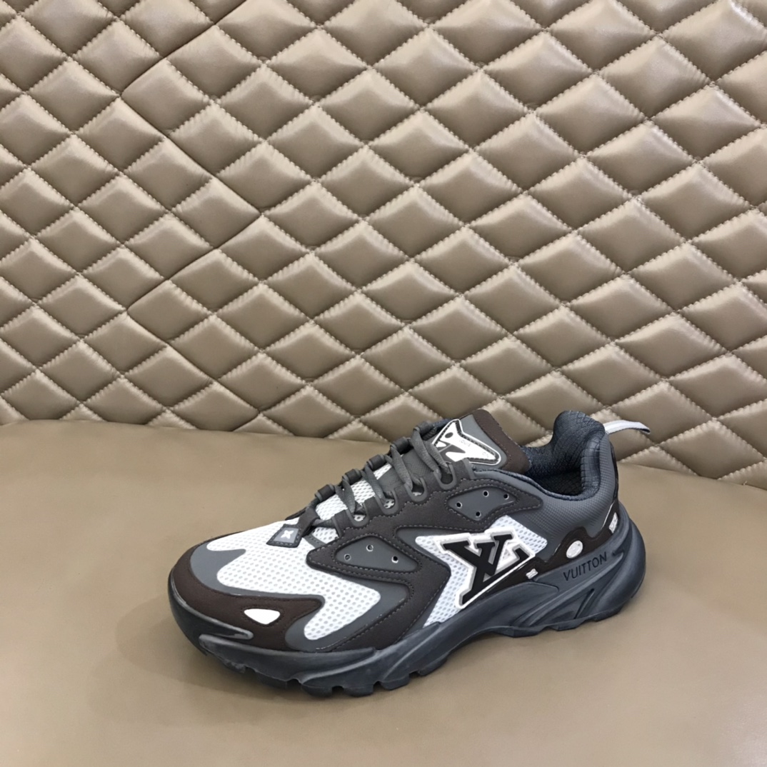 LV/路易威登   2022混合网格织物和牛皮革制成的麂皮Runner Tatic 运动鞋