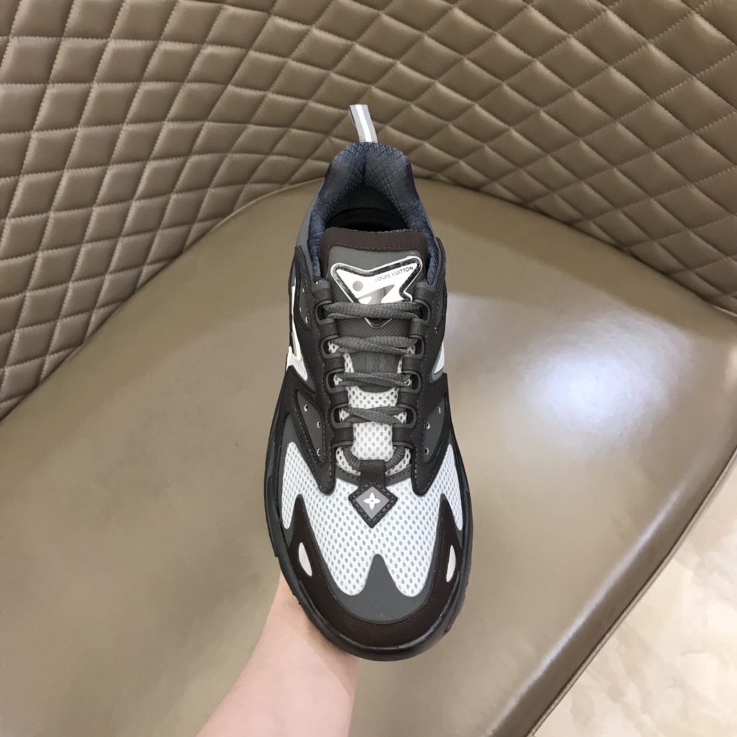 LV/路易威登   2022混合网格织物和牛皮革制成的麂皮Runner Tatic 运动鞋