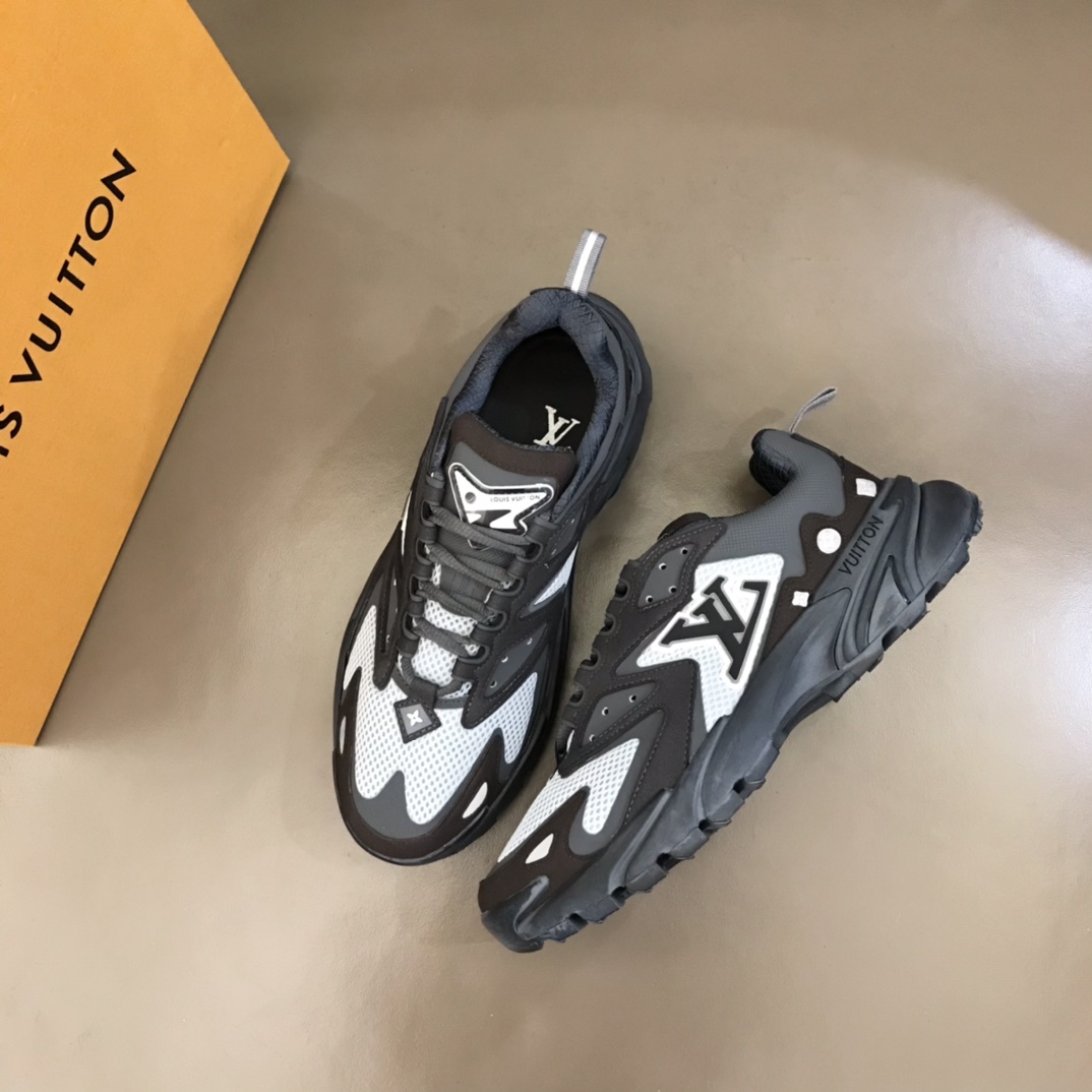 LV/路易威登   2022混合网格织物和牛皮革制成的麂皮Runner Tatic 运动鞋
