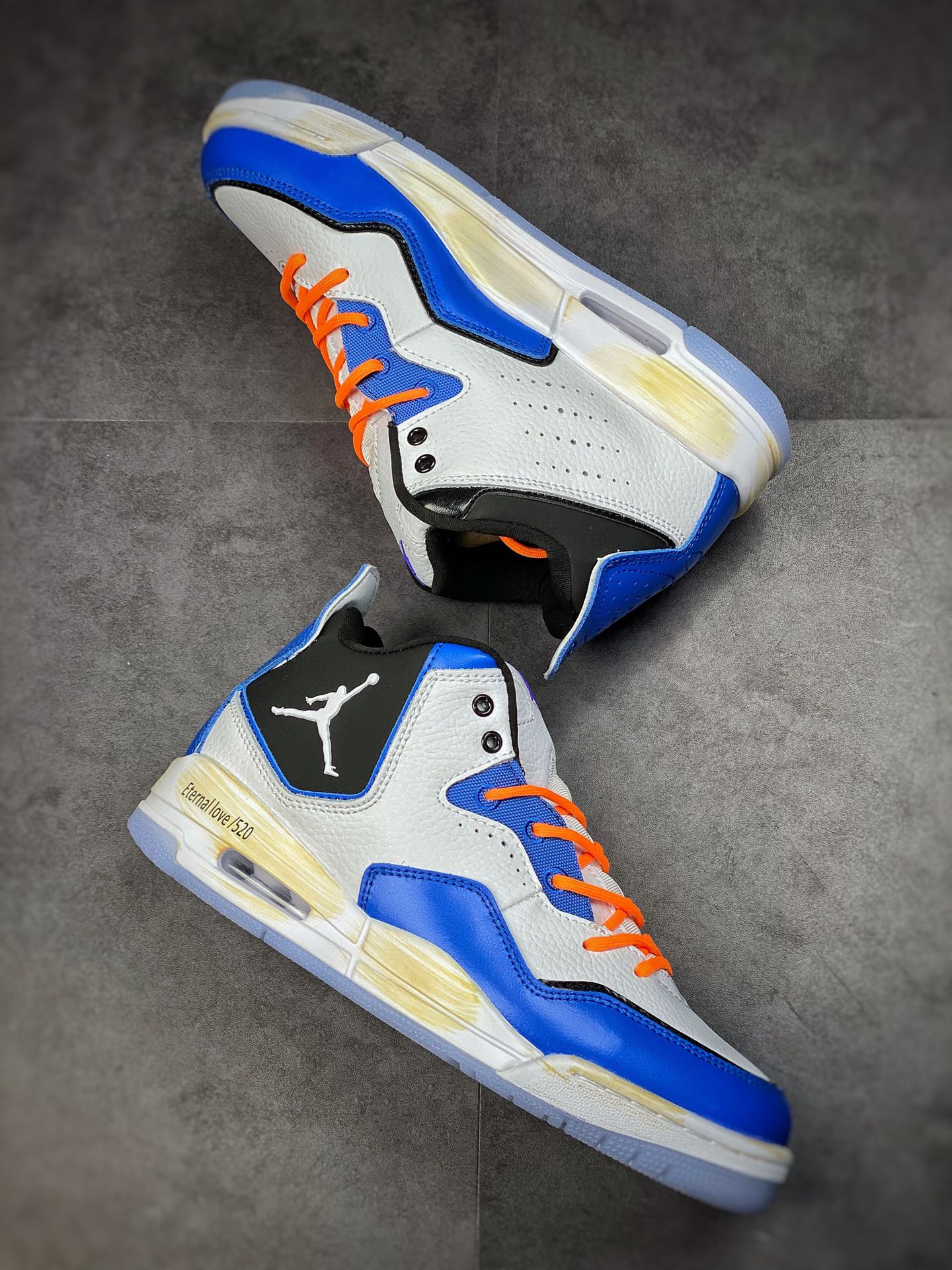 200 Air Jordan Courtside 23  乔丹23代 白蓝橙 乔丹篮球鞋系列  AR1000-104