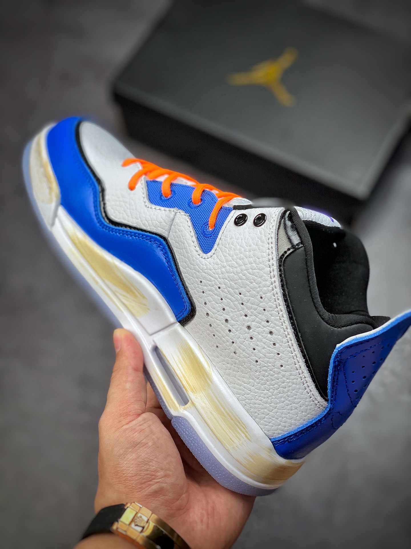 200 Air Jordan Courtside 23  乔丹23代 白蓝橙 乔丹篮球鞋系列  AR1000-104