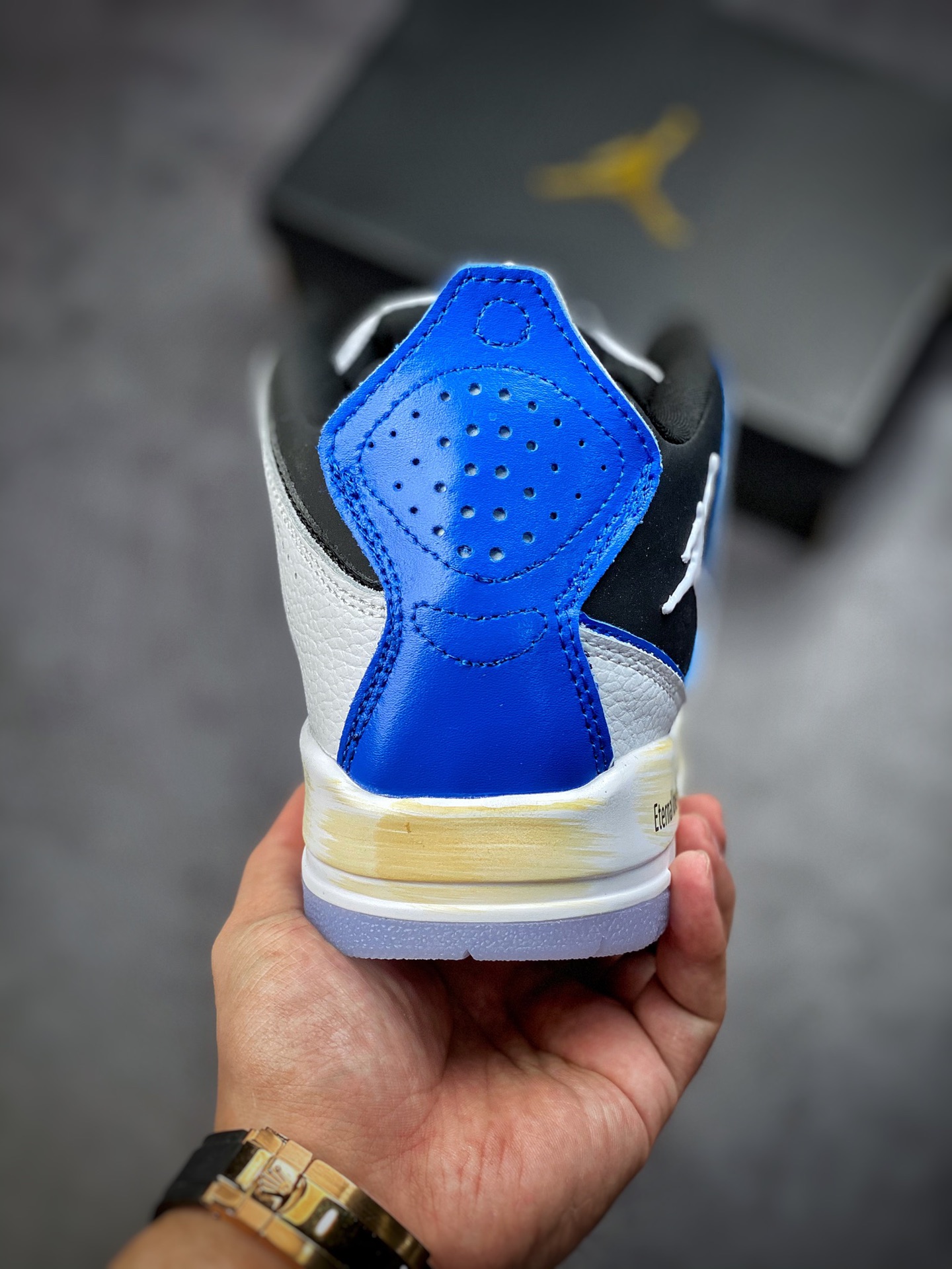 200 Air Jordan Courtside 23  乔丹23代 白蓝橙 乔丹篮球鞋系列  AR1000-104