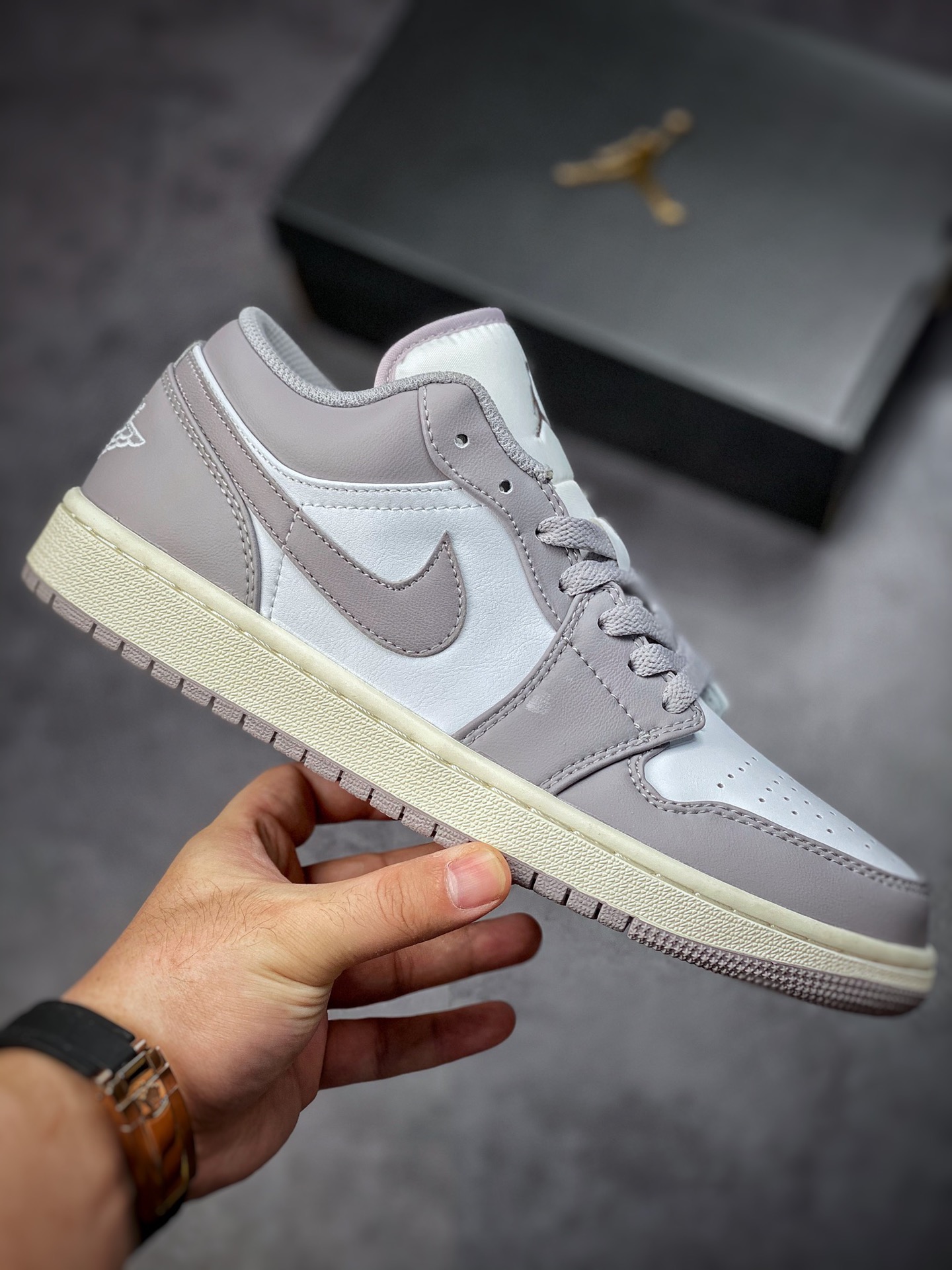 Air Jordan 1 Low grey and white AJ1 Joe 1 low-top casual sneakers 553558-053