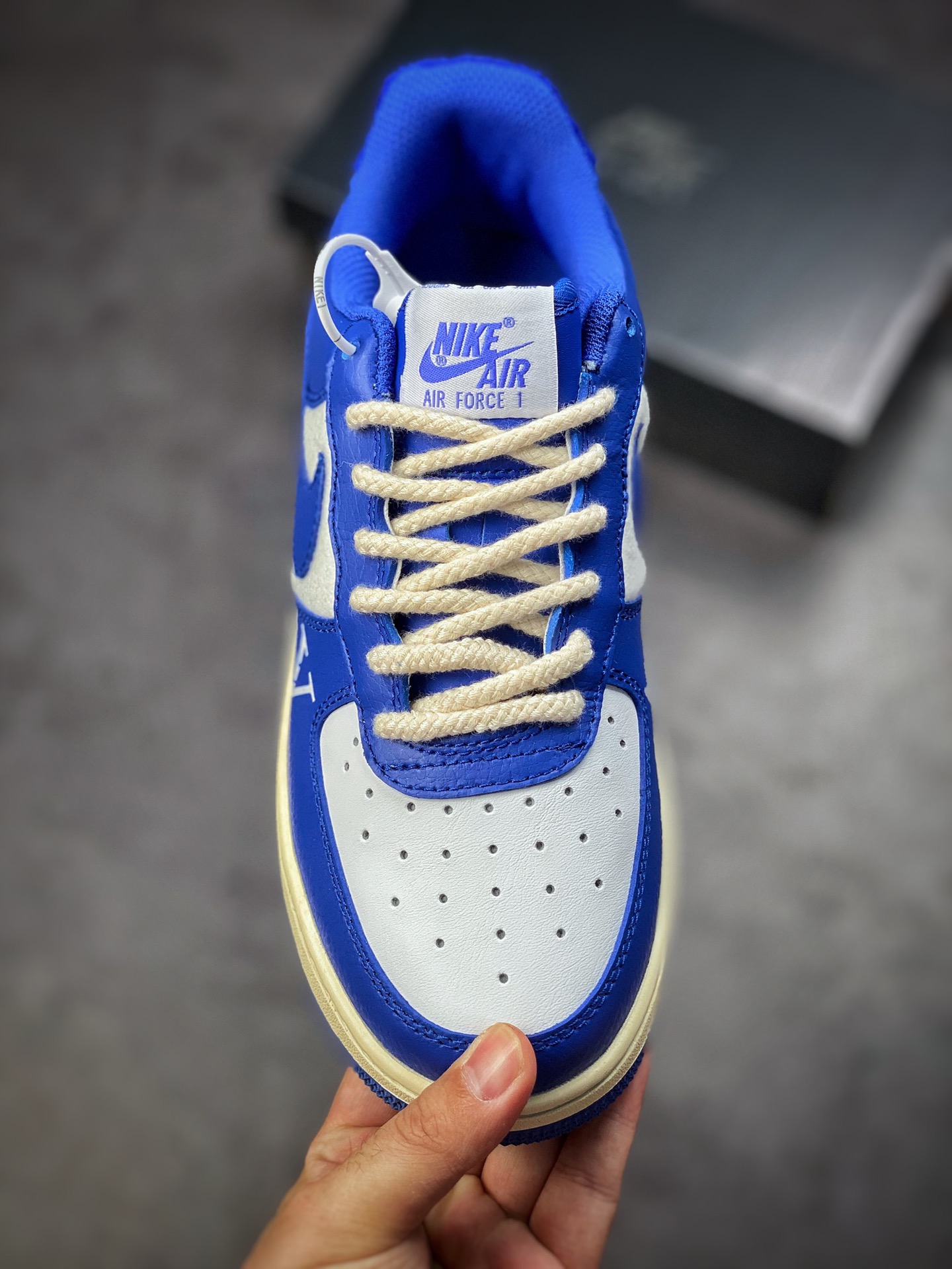 240 Nike Air Force 1 Low 07 二次元复古主题白蓝涂鸦DO5220-165