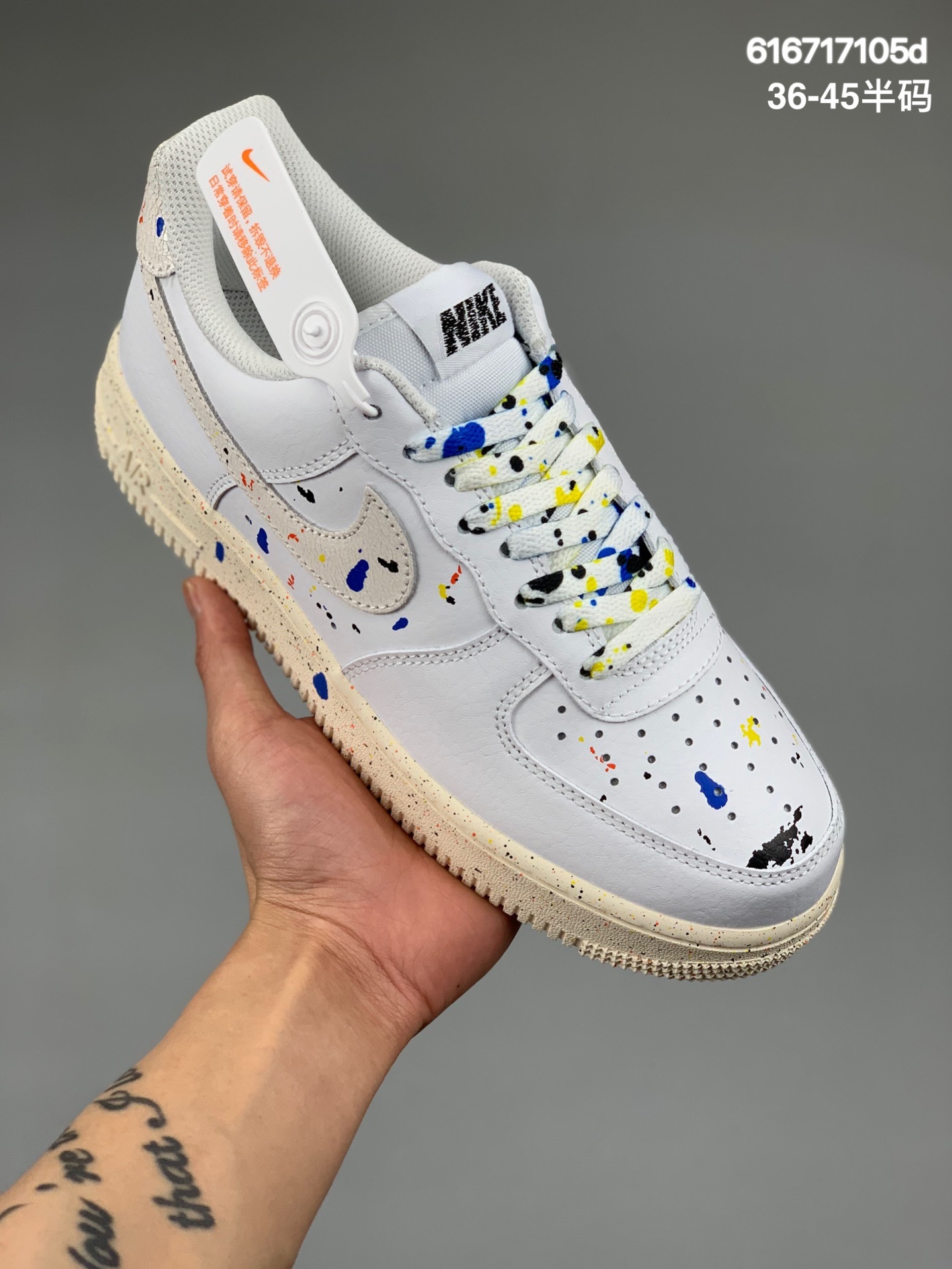 本地
  Nike Air Force 1 Low 彩虹泼墨  官方同步 原装级别 原楦头原纸板 打造纯正空军版型#专注外贸渠道 全掌内置蜂窝气垫 #原盒配件 原厂中底钢印、拉帮完美 货号：CZ0339 100 尺码：36-45（带半码）
编码：616717105d