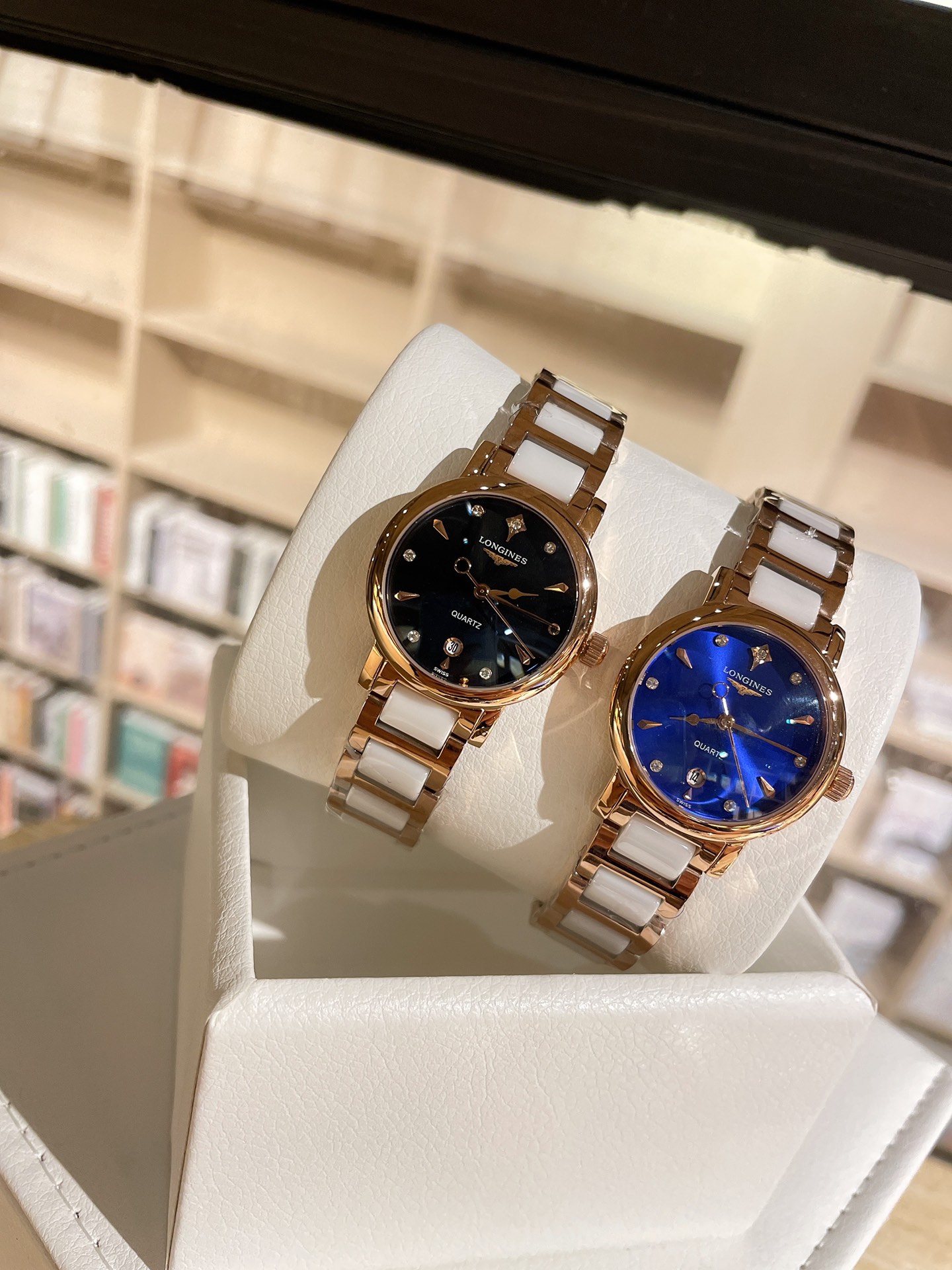 K5   品牌:浪琴 Longines  类型:女士专属定制款 机芯:日本进口石英机芯 表带:采用316精钢表带 玻璃:供形蓝光玻璃尺寸:女装30mm