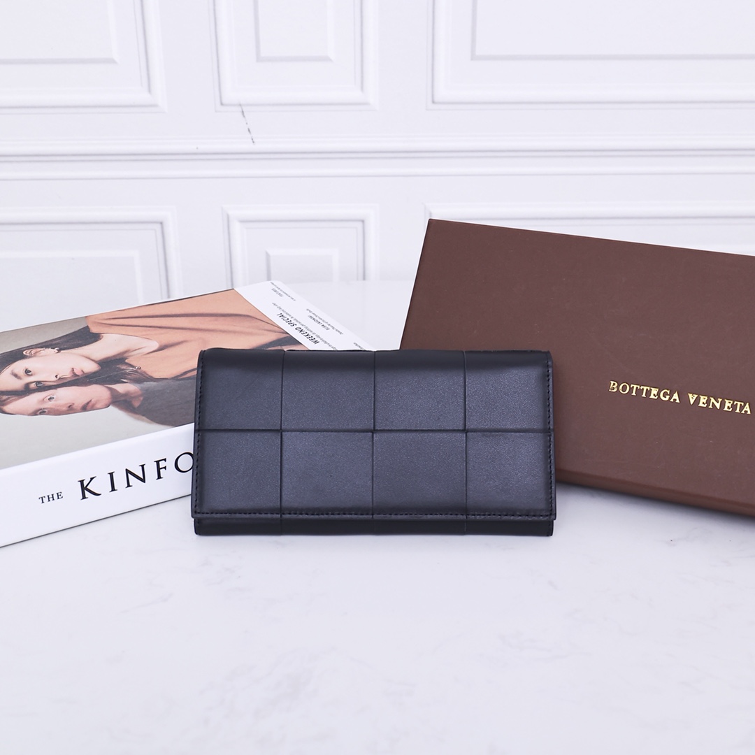 Bottega Veneta 长款钱包 大格 胎牛皮 编织 按扣 9卡位