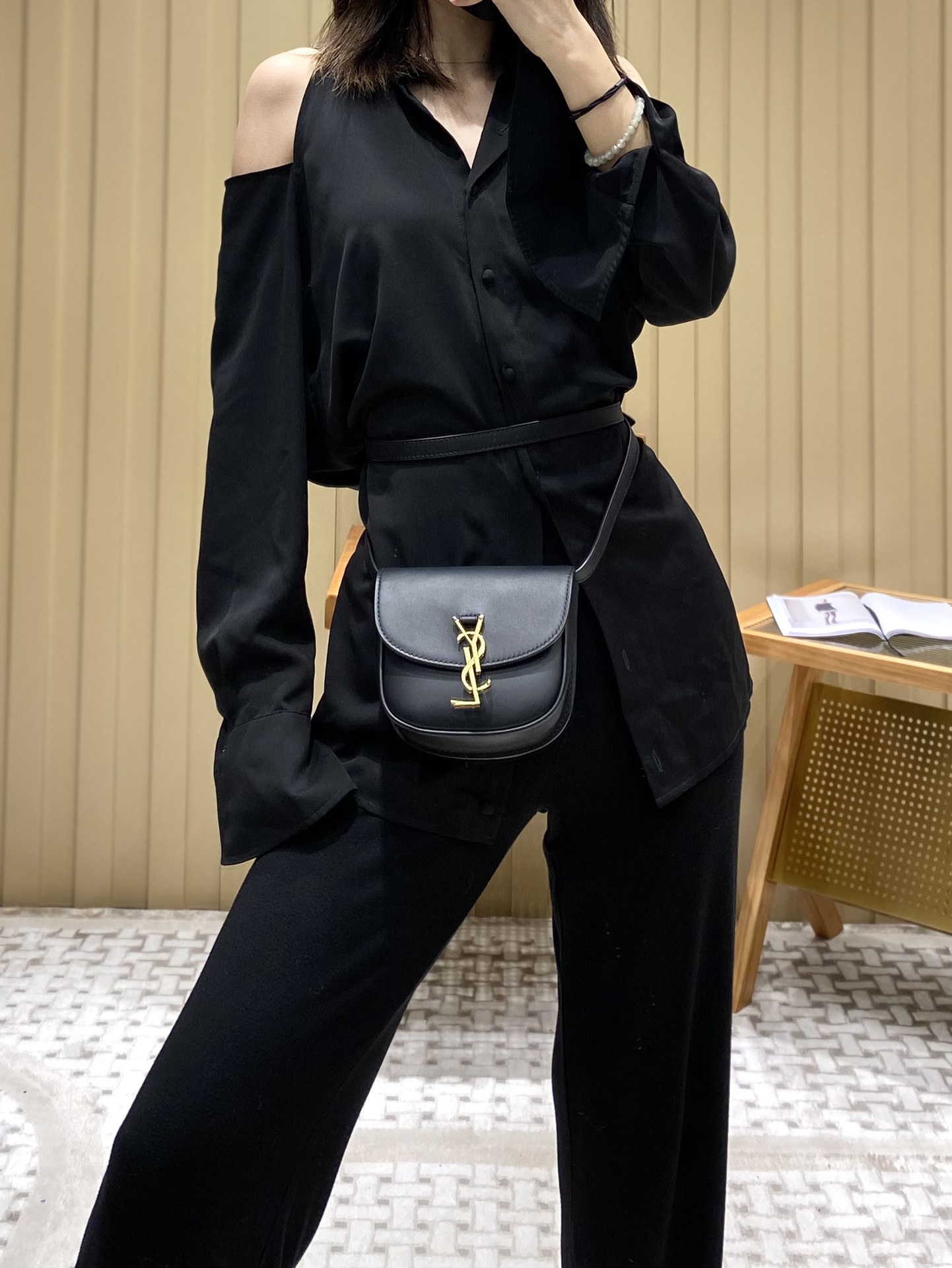 YSL 𝐊𝐚𝐢𝐚 𝐌𝐢𝐧𝐢 15CM 平纹马鞍包 623079黑色/金扣