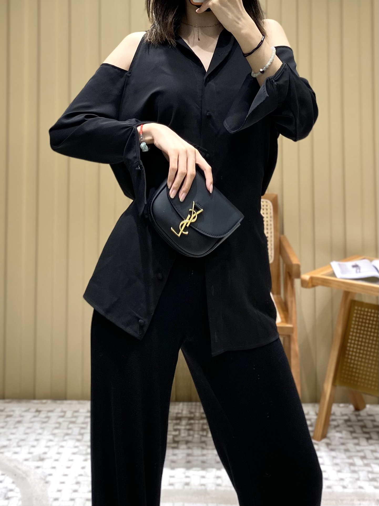 YSL ๐๐๐ข๐ ๐๐ข๐ง๐ข 15CM ๅนณ็บน้ฉฌ้ๅ
623079้ป่ฒ/้ๆฃ