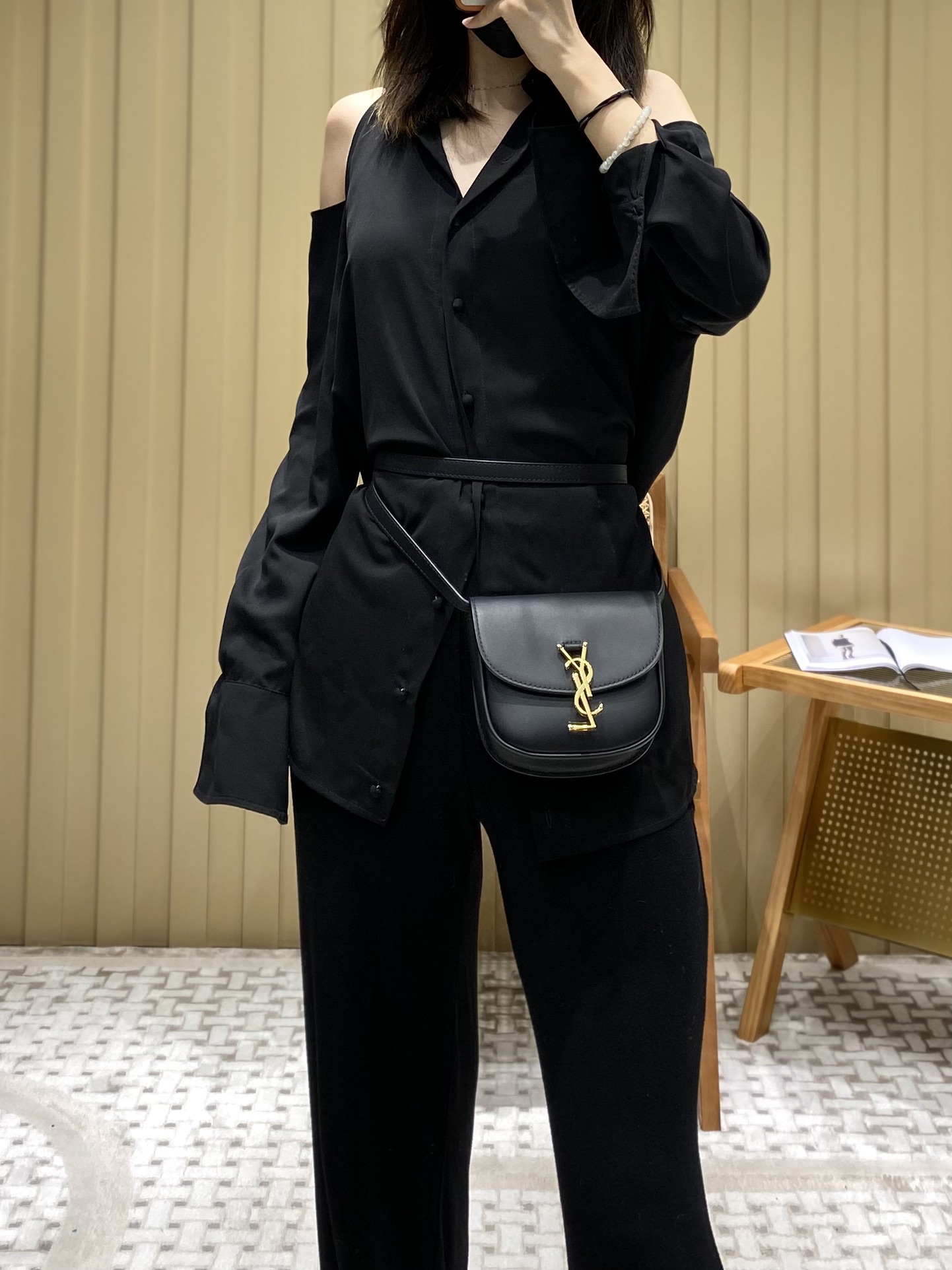 YSL 𝐊𝐚𝐢𝐚 𝐌𝐢𝐧𝐢 15CM 平纹马鞍包 623079黑色/金扣