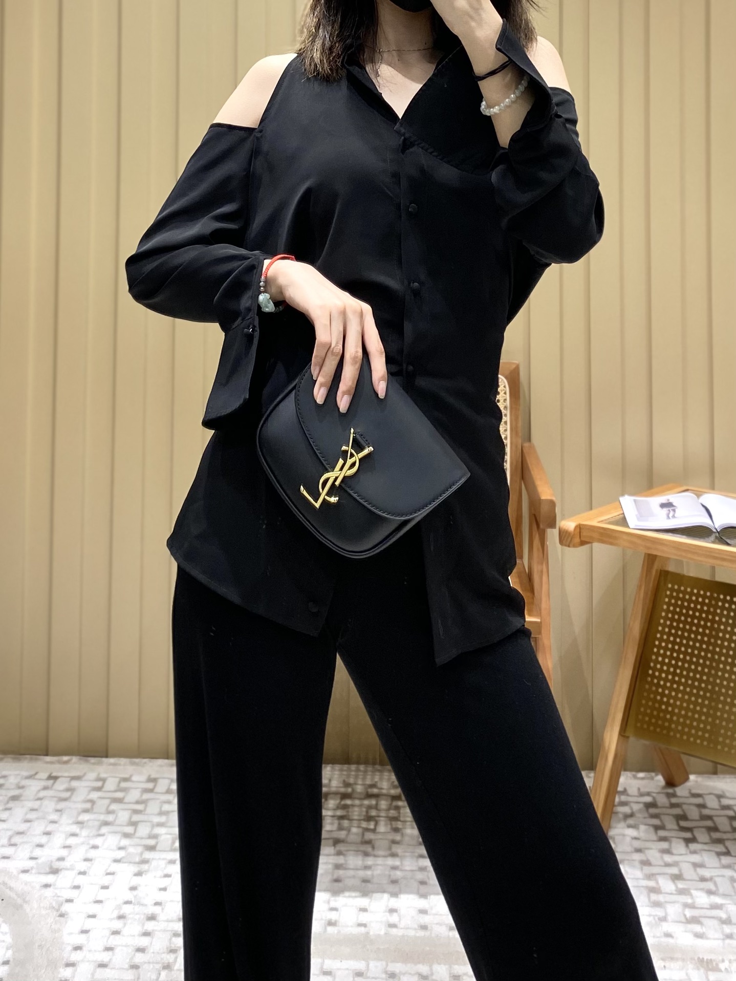 YSL 𝐊𝐚𝐢𝐚 𝐒𝐦𝐚𝐥𝐥 18CM 平纹马鞍包 619740黑色/金扣