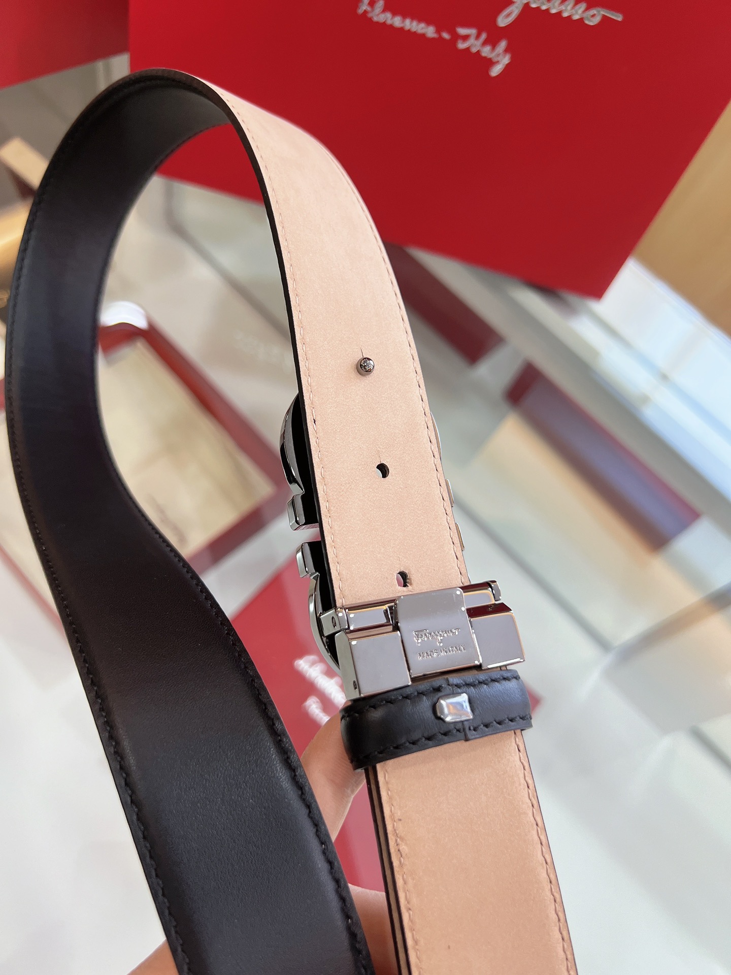 Salvatore  Ferragamo菲拉格慕精致专柜版型双圈马蹄金属扣男士3.5cm腰带