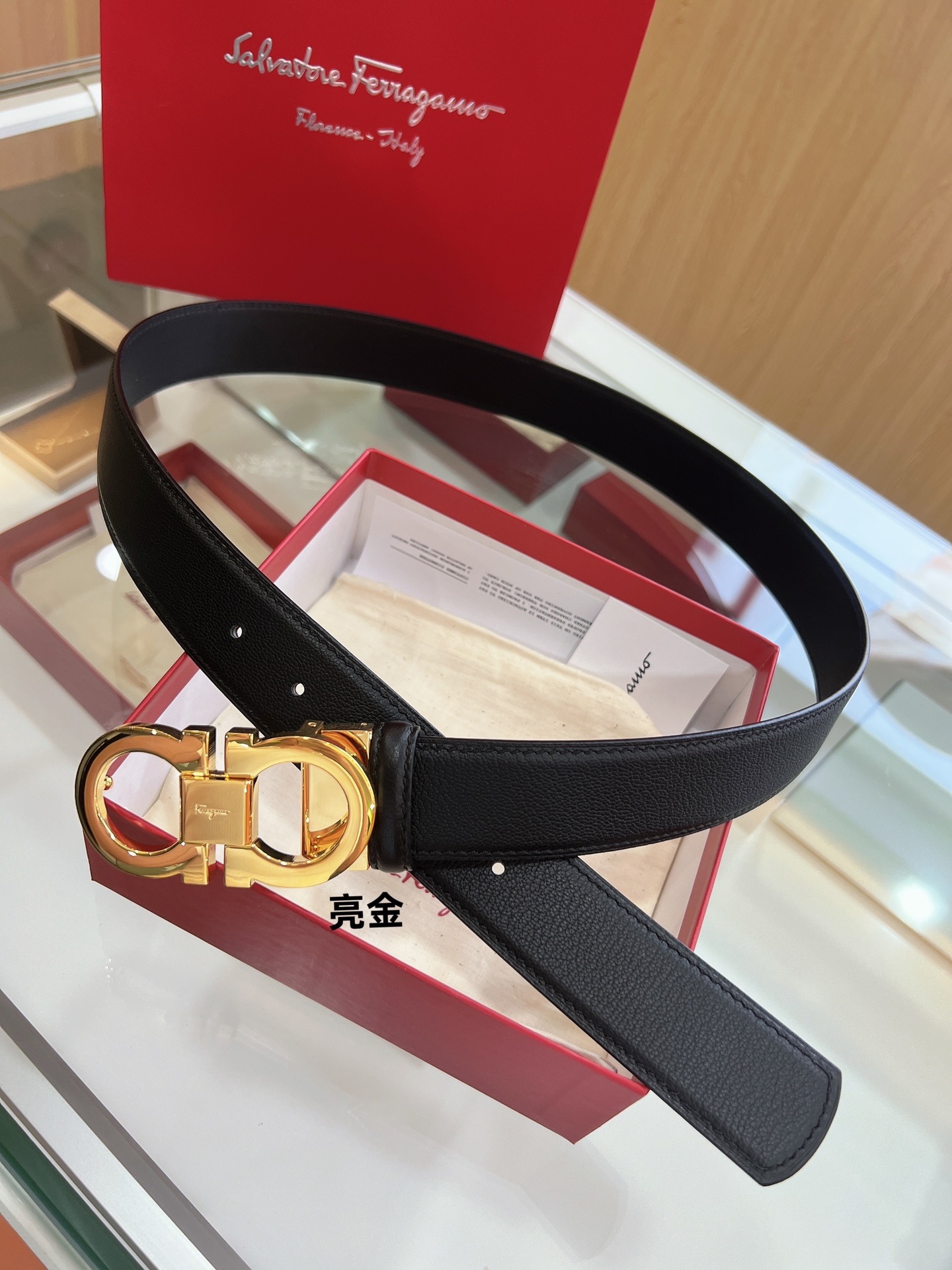 Salvatore  Ferragamo菲拉格慕精致专柜版型双圈马蹄金属扣男士3.5cm腰带