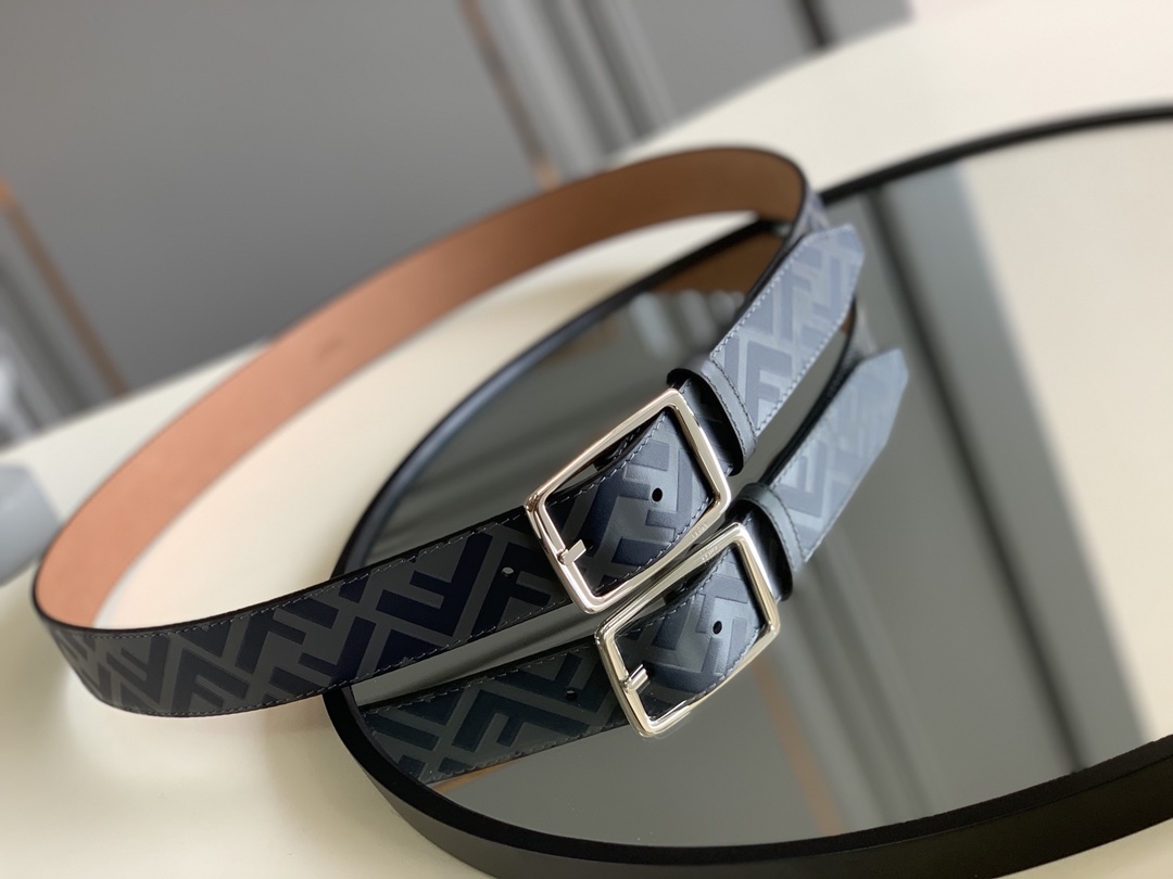 Fendi 五金做工精细 线条流畅 表面光滑 𝐙𝐏电镀工艺 香港通关【𝐇𝐀𝐀𝐒】 进口皮料