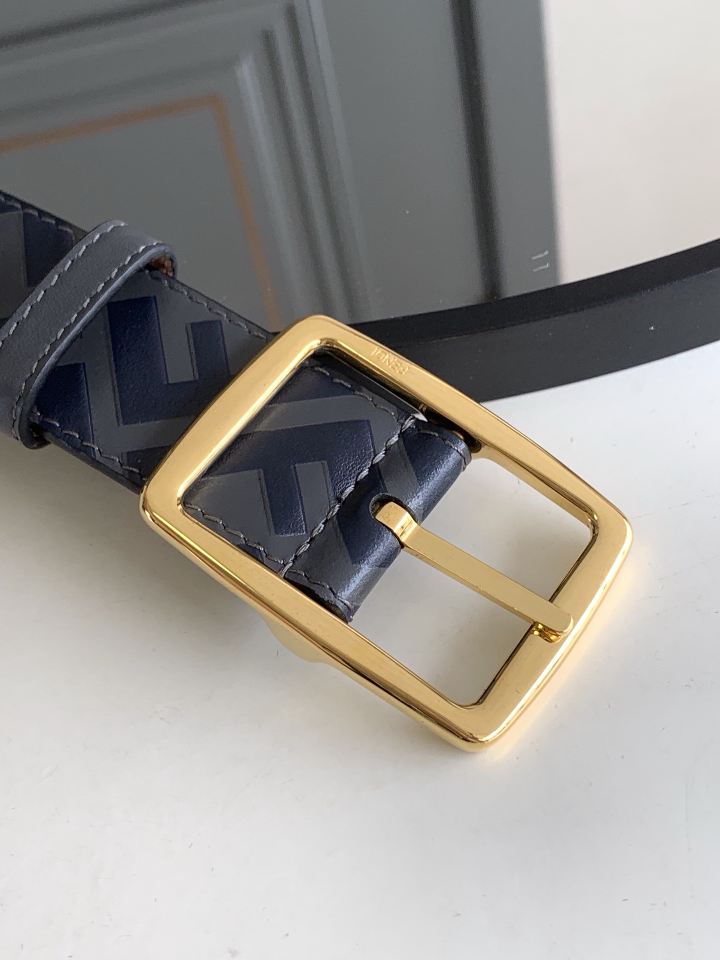 Fendi 五金做工精细 线条流畅 表面光滑 𝐙𝐏电镀工艺 香港通关【𝐇𝐀𝐀𝐒】 进口皮料