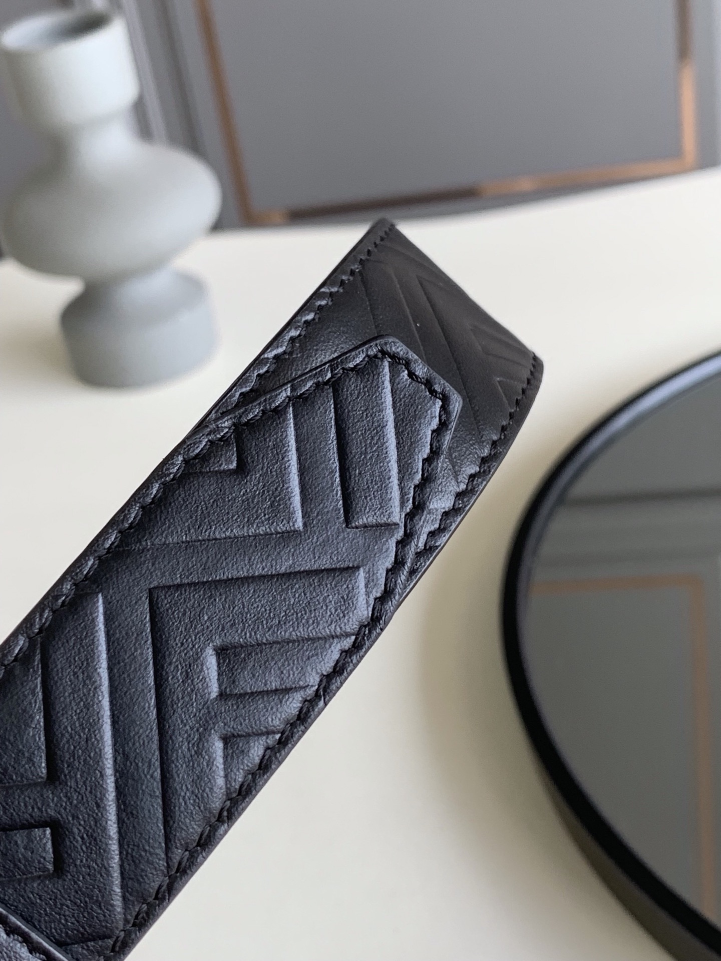 Fendi 五金做工精细 线条流畅 表面光滑 𝐙𝐏电镀工艺 香港通关【𝐇𝐀𝐀𝐒】 进口皮料