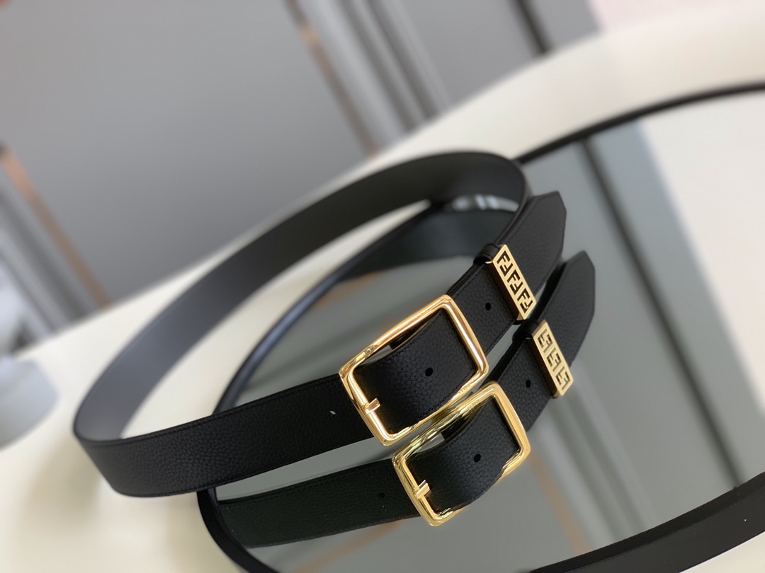 Fendi 五金做工精细 线条流畅 表面光滑 𝐙𝐏电镀工艺 香港通关【𝐇𝐀𝐀𝐒】 进口皮料