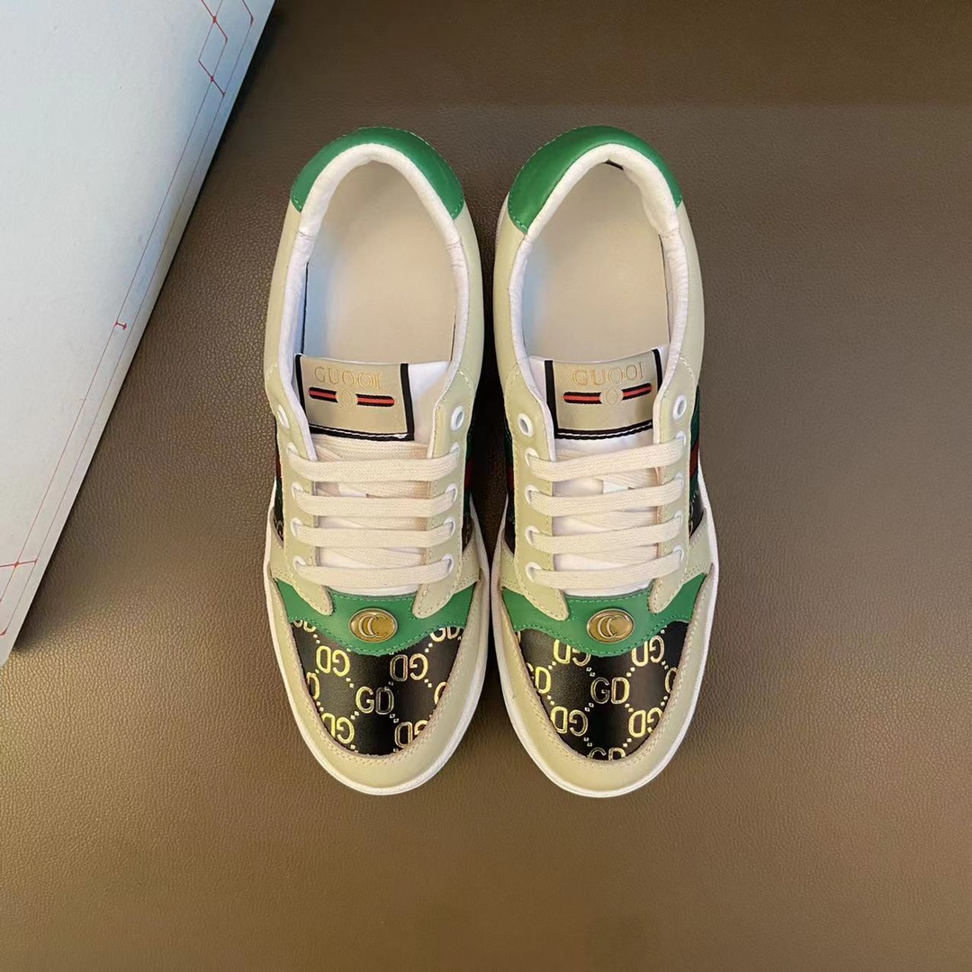 I5  高品质😍 欧美大师设计简洁高档大气，专柜品质值得信赖，面料进口顶级牛皮 。😍 羊皮内里🐑 做工精细，专柜原版大底，上脚舒适百搭，潮男乐福专属定制，小 麦昆 Alexander McQueen  适合司机户外行车🚗 休闲鞋系列之首 男鞋