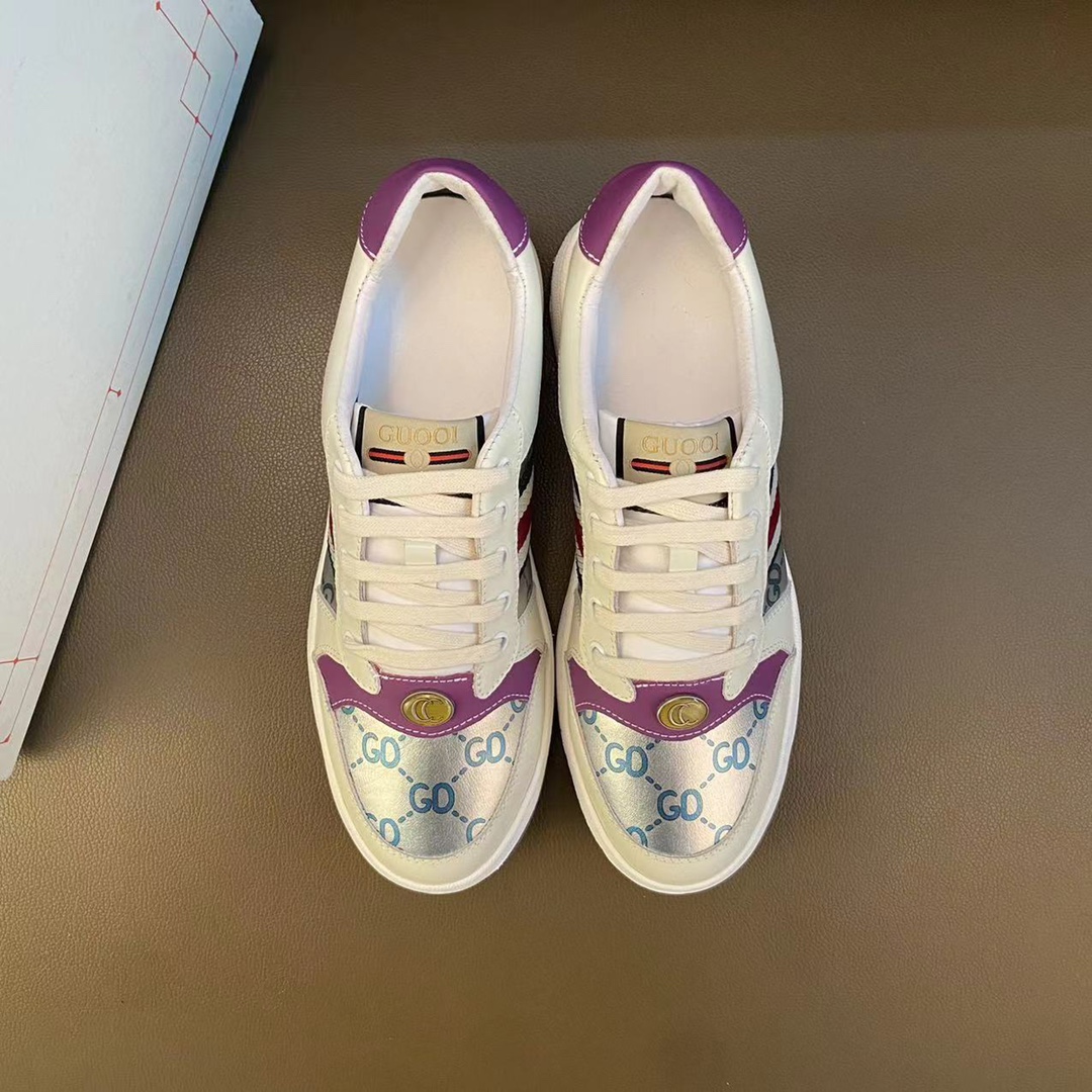 I5  高品质😍 欧美大师设计简洁高档大气，专柜品质值得信赖，面料进口顶级牛皮 。😍 羊皮内里🐑 做工精细，专柜原版大底，上脚舒适百搭，潮男乐福专属定制，小 麦昆 Alexander McQueen  适合司机户外行车🚗 休闲鞋系列之首 男鞋