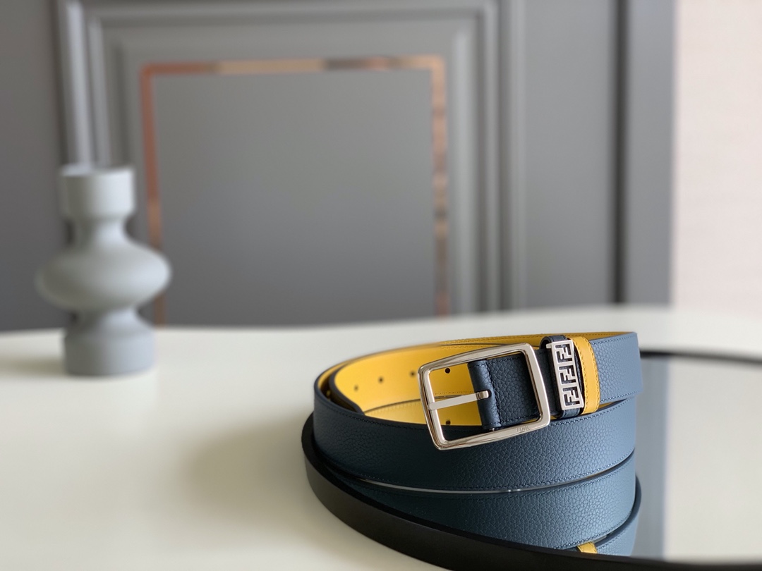 Fendi 五金做工精细 线条流畅 表面光滑 𝐙𝐏电镀工艺 香港通关【𝐇𝐀𝐀𝐒】 进口皮料