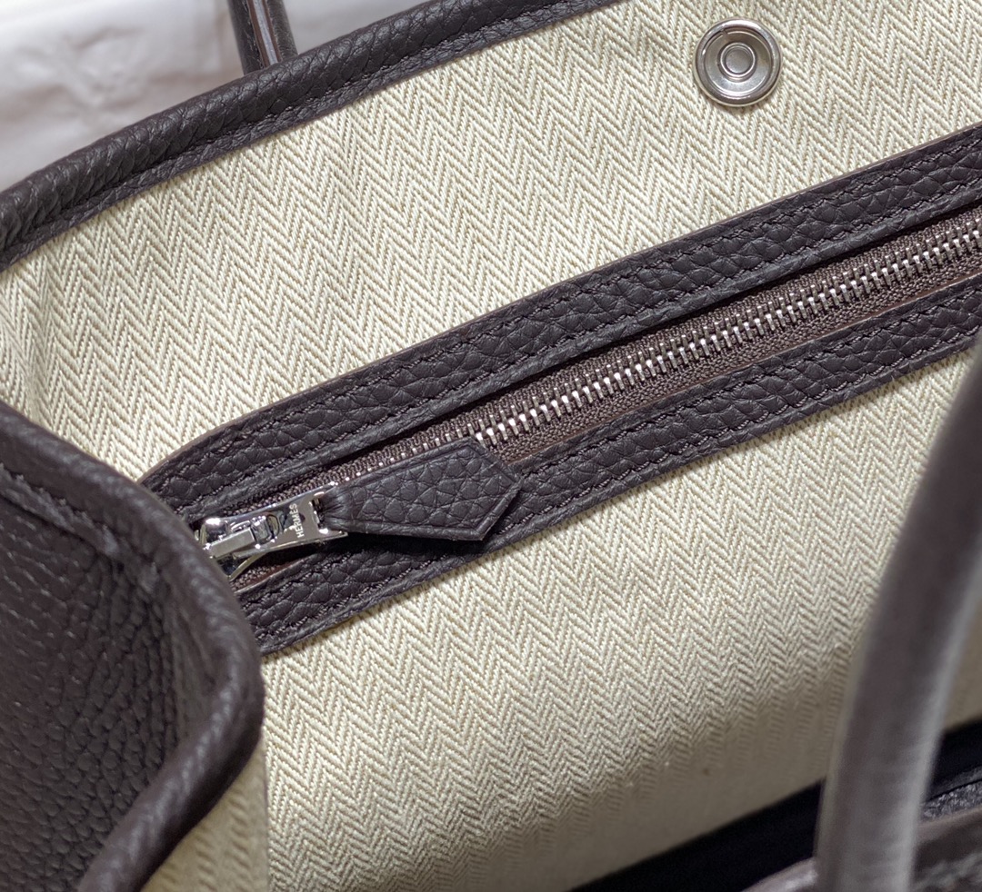 Hermès Garden Party 30: Ebony Leather Tote Bag with Secure Snap Closure 7 i1655455910 6161 6