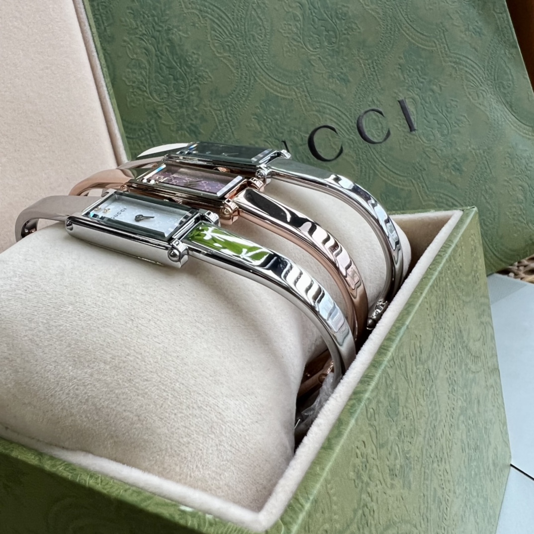Часы Gucci