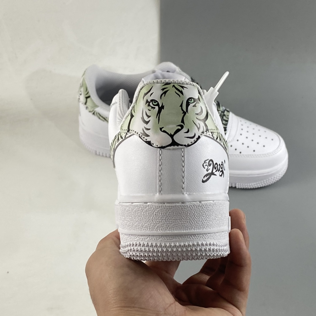 P200  Nike Air Force 1’07 Low 空军一号低帮休闲板鞋 CZ0270-111