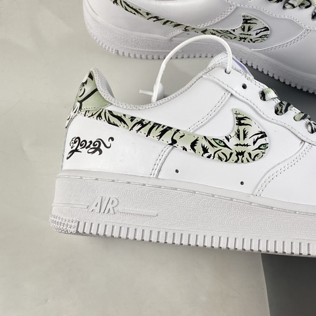 P200  Nike Air Force 1’07 Low 空军一号低帮休闲板鞋 CZ0270-111