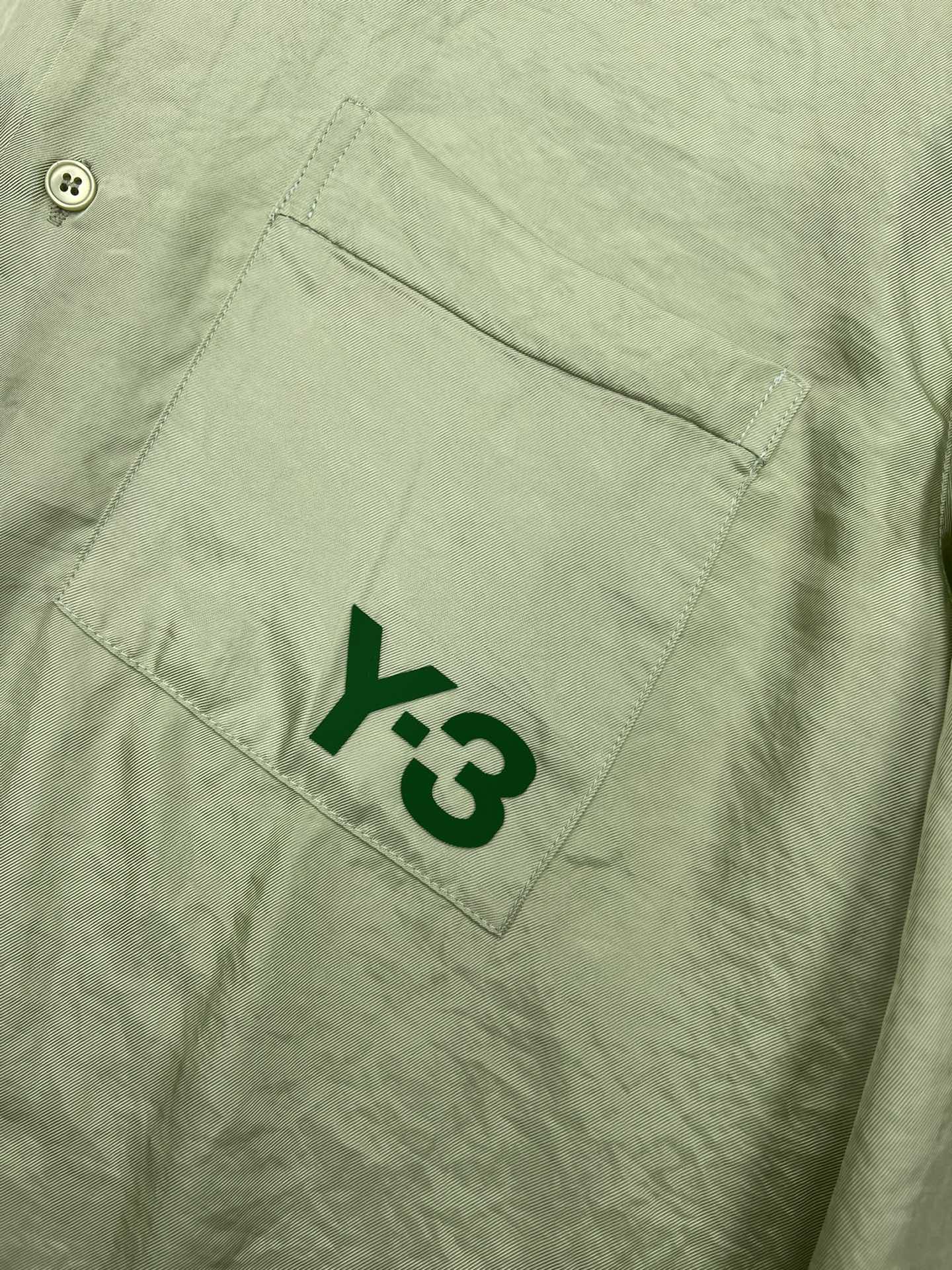 2SS新款山本家族经典印胶logo点缀天丝混纺翻领衬衫"