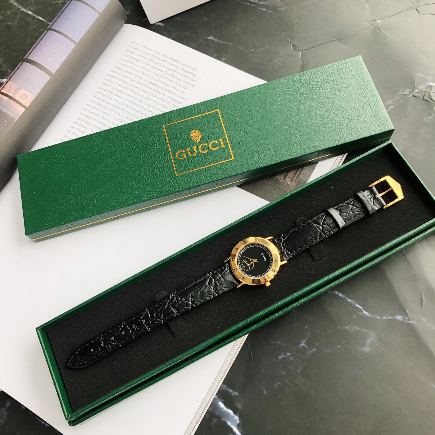 Часы Gucci