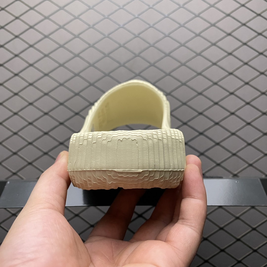 Adidas Adilette 22 3D-Printed Slides - Comprehensive 2