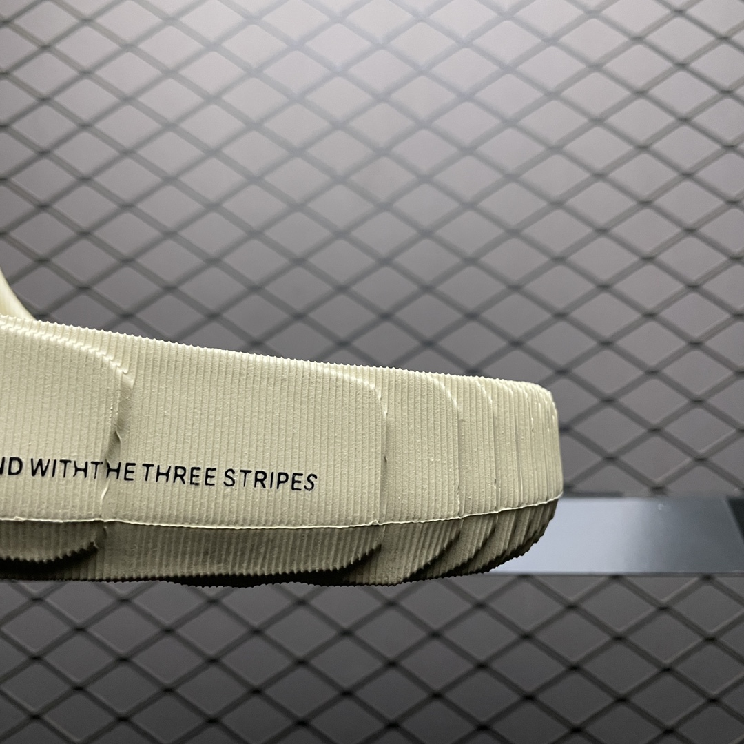 Adidas Adilette 22 3D-Printed Slides - Comprehensive 4