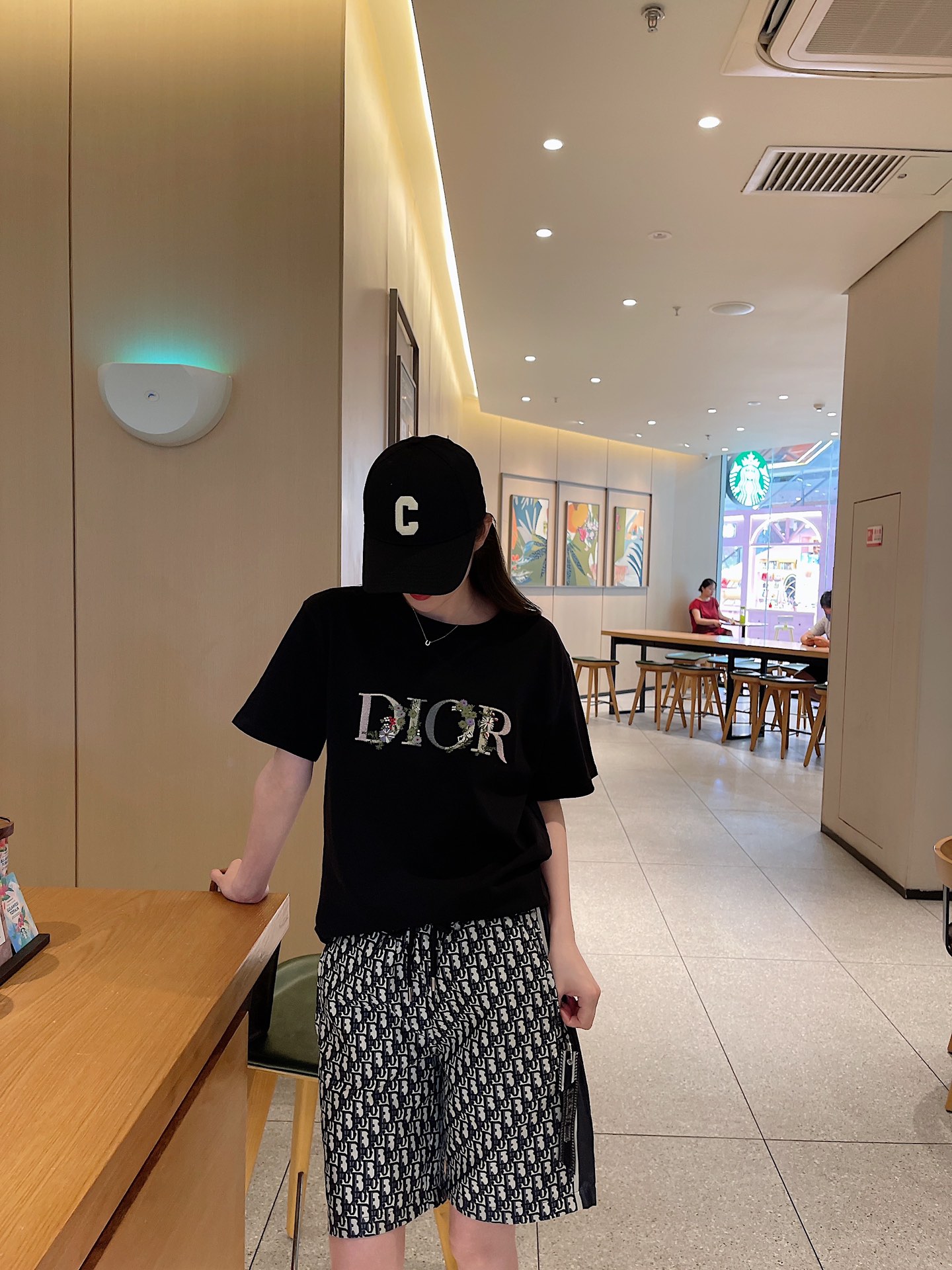 DIOR/迪奥 老花织带短裤 上身效果#