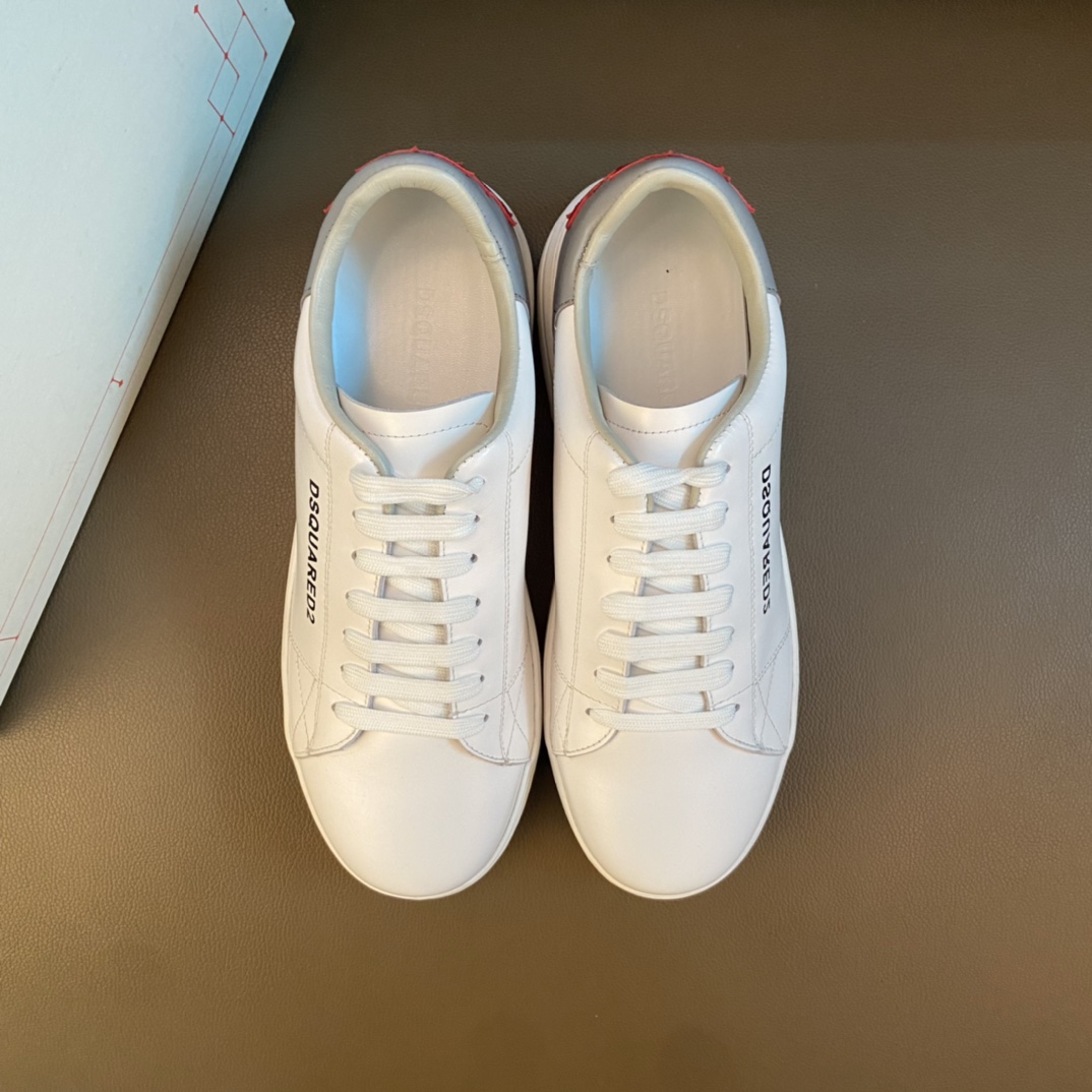 J0  高品质😍 欧美大师设计简洁高档大气，专柜品质值得信赖，面料进口顶级牛皮 。😍 羊皮内里🐑 做工精细，专柜原版大底，上脚舒适百搭，潮男乐福专属定制，小 麦昆 Alexander McQueen  适合司机户外行车🚗 休闲鞋系列之首 男鞋