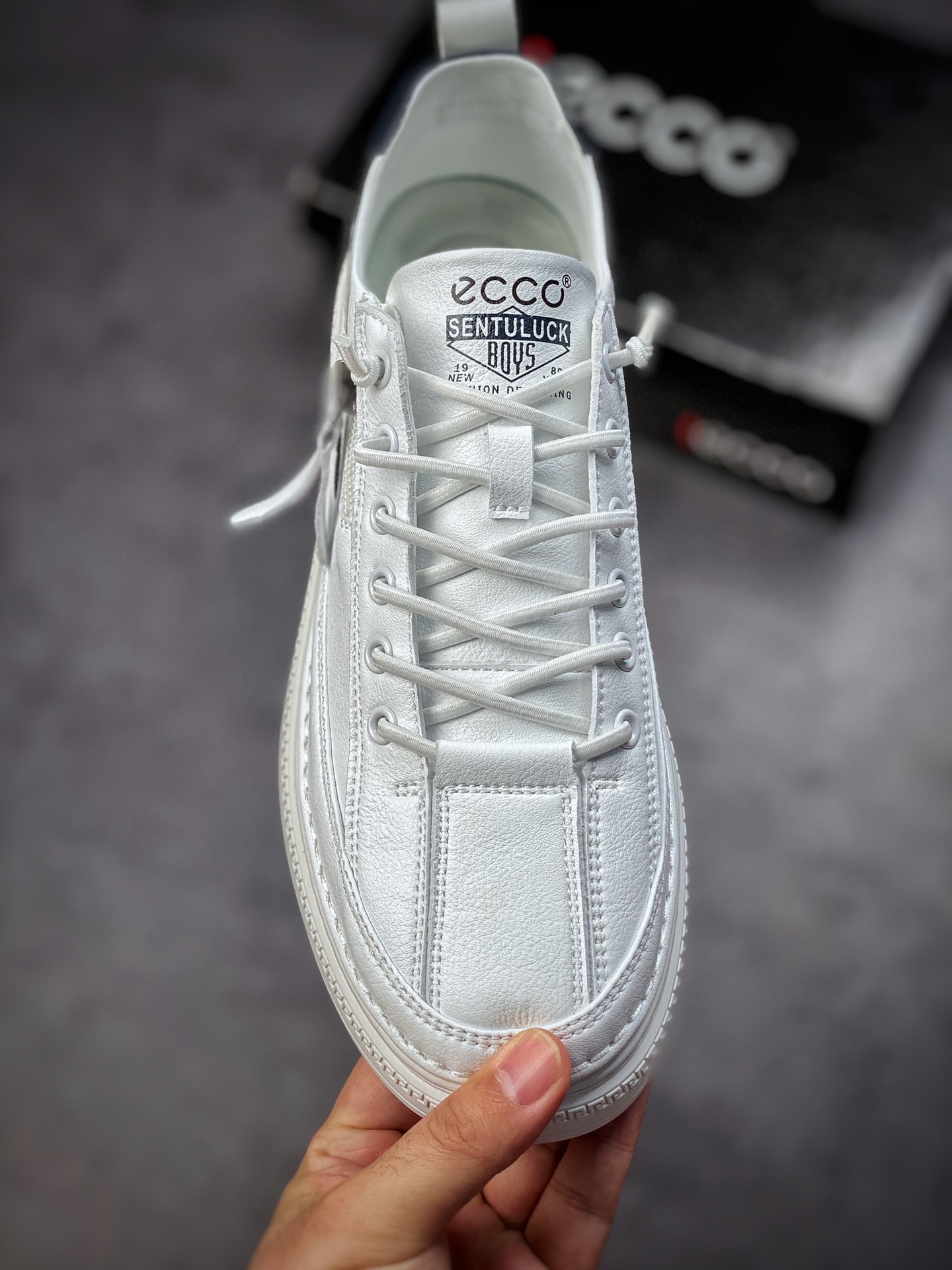 240  ECCO 爱步  黄景瑜同款休闲小皮鞋
