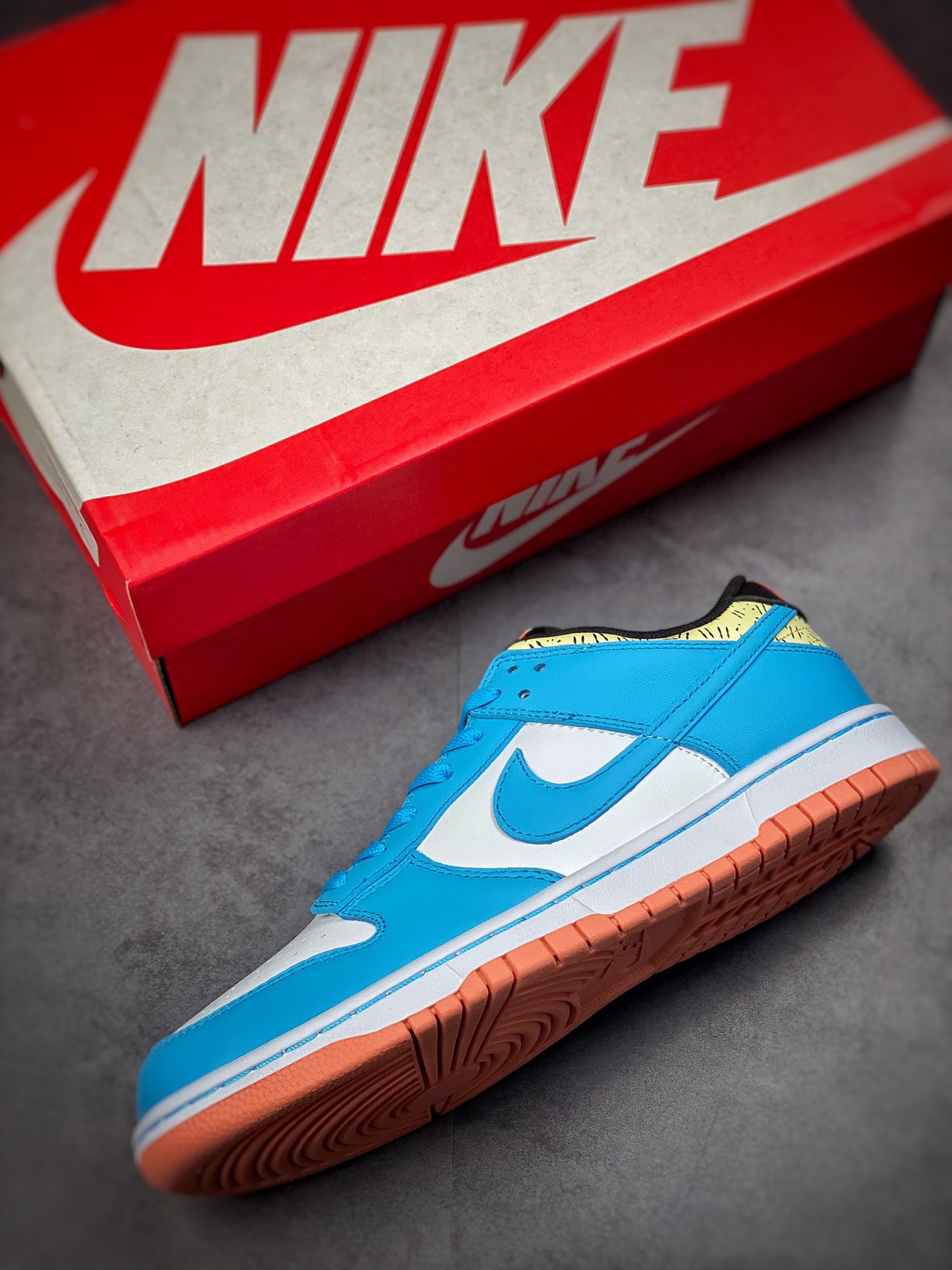 300 Kyrie Irving x Nike Dunk Low 白蓝 欧文 DN4179-400