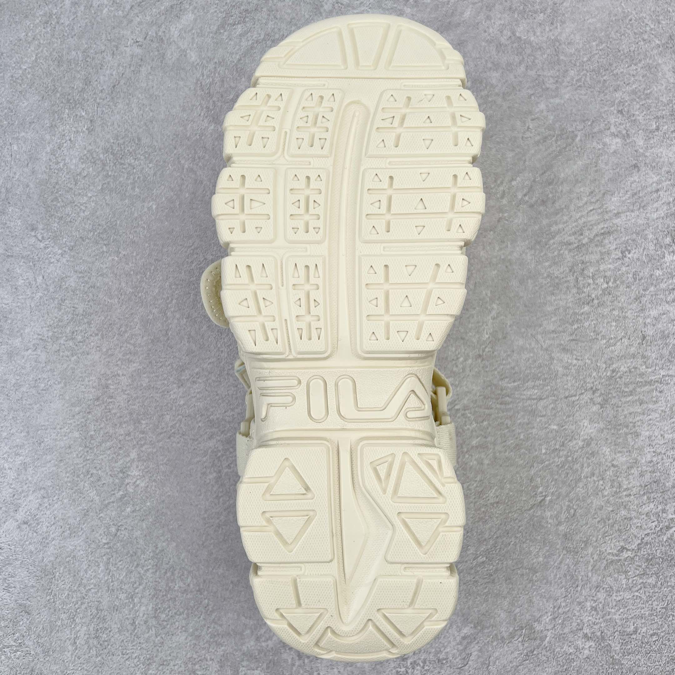 图片[9]-零售💰160 ＃夏日福利‼FILA Fluid Sandal 斐乐运动猫爪凉鞋2022夏季新款沙滩鞋 FUSION 系列传承了 FILA 的百年基因有融入年轻运动及潮流文化 成为引领变革、创新突破的一代 以“1+N” 的跨界合作模式重现经典的同时创造经典 带来最出其不意的跨界合作惊喜 同时FILAFUSION把FILA 的 DNA 融入到定制体验里 你可以随心制造厲于你的产品 FILA FUSION 的鞋家族涵盖了老爹鞋、跑步鞋、网球鞋、季节款 风格复古新潮 满足了时尚人士出行及各类运动的搭配需求 成为当下年轻人筷拥的鞋类品牌之一 FILA FUSION 走进年轻人的世界 通过年轻人运动 街舞 滑板 篮球 展现 FILA FUSION 的潮流态度和年轻文化 FILA FUSION 认为末来属于引领变革、创新突破的年轻一代 让我们一起构成 FILA 未来的蓝图吧 尺码对应库存‼️ 编码：by1936060-运动鞋