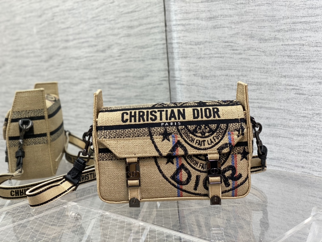 DIOR 郵差包 黃麻帆布 刺繡 鎖扣 字母肩帶
