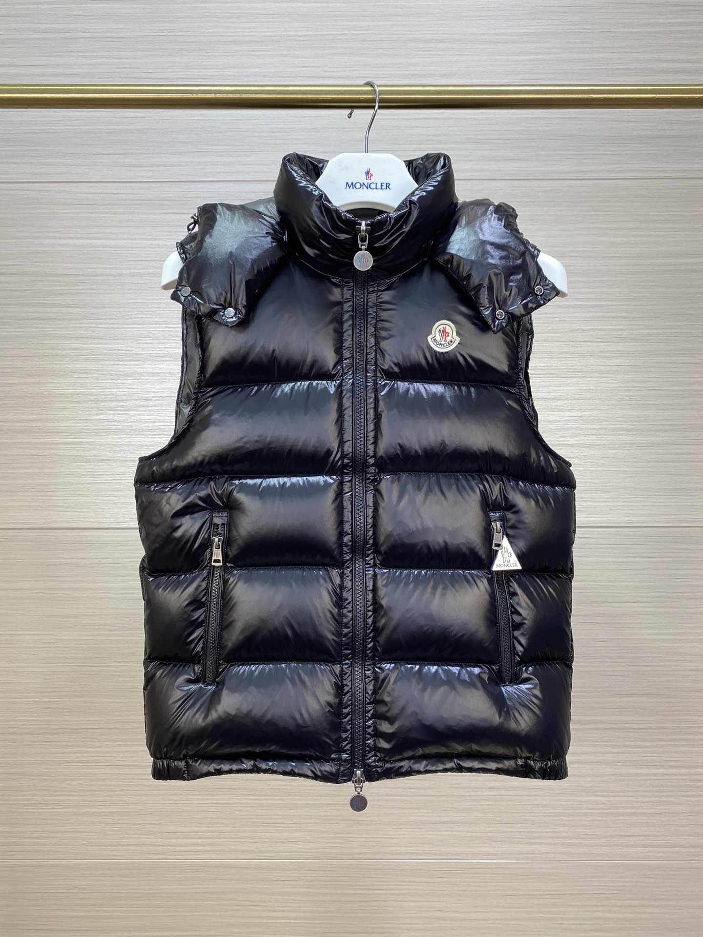 Moncler جديد
 ملابس فيست أسود . بلو غراي وردة أصفر نايلون aa000158